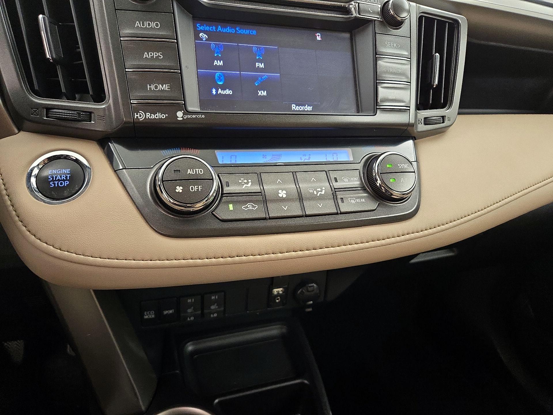 Thumbnail: 2014 Toyota RAV4 - 16