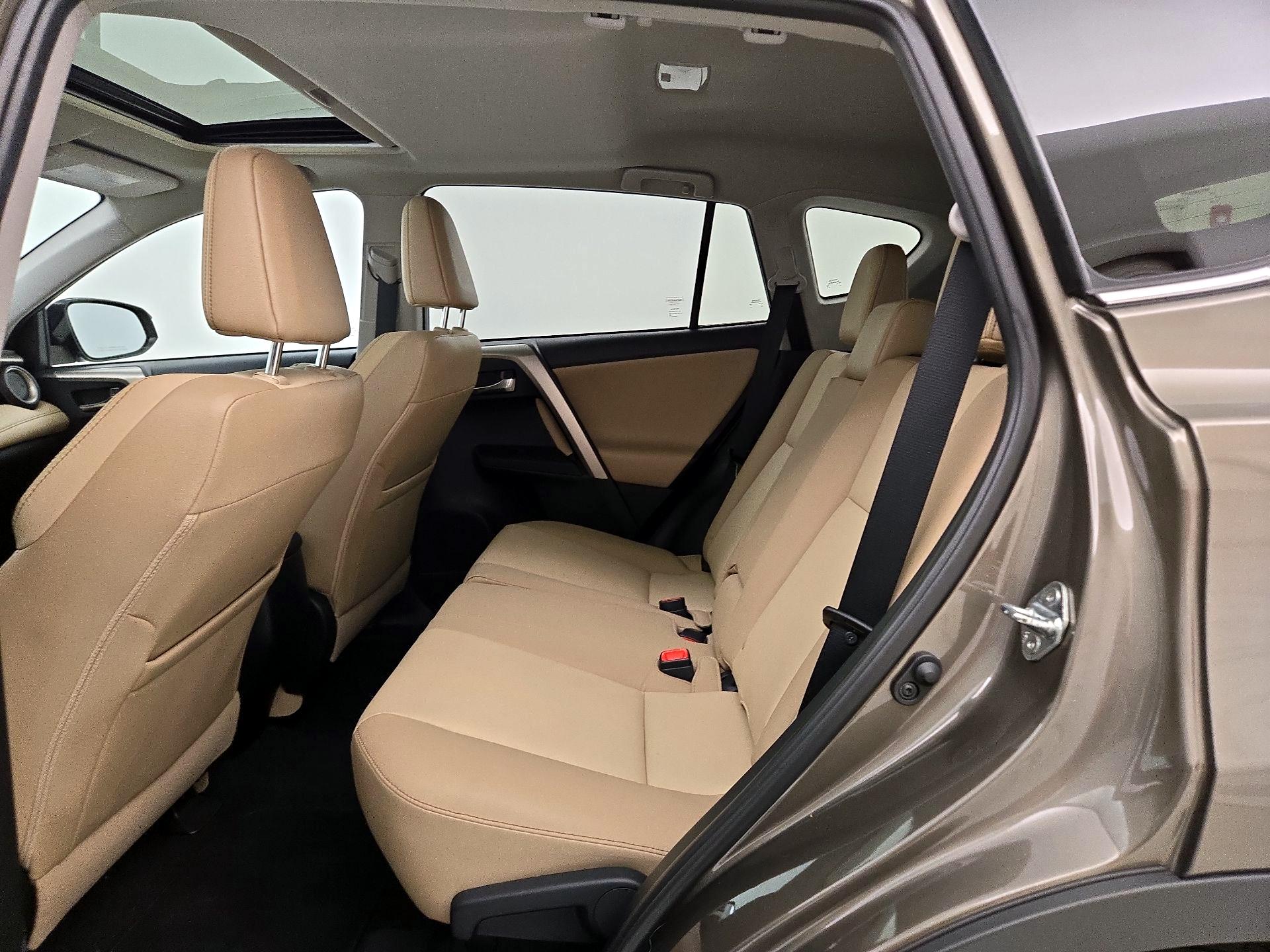 Thumbnail: 2014 Toyota RAV4 - 20