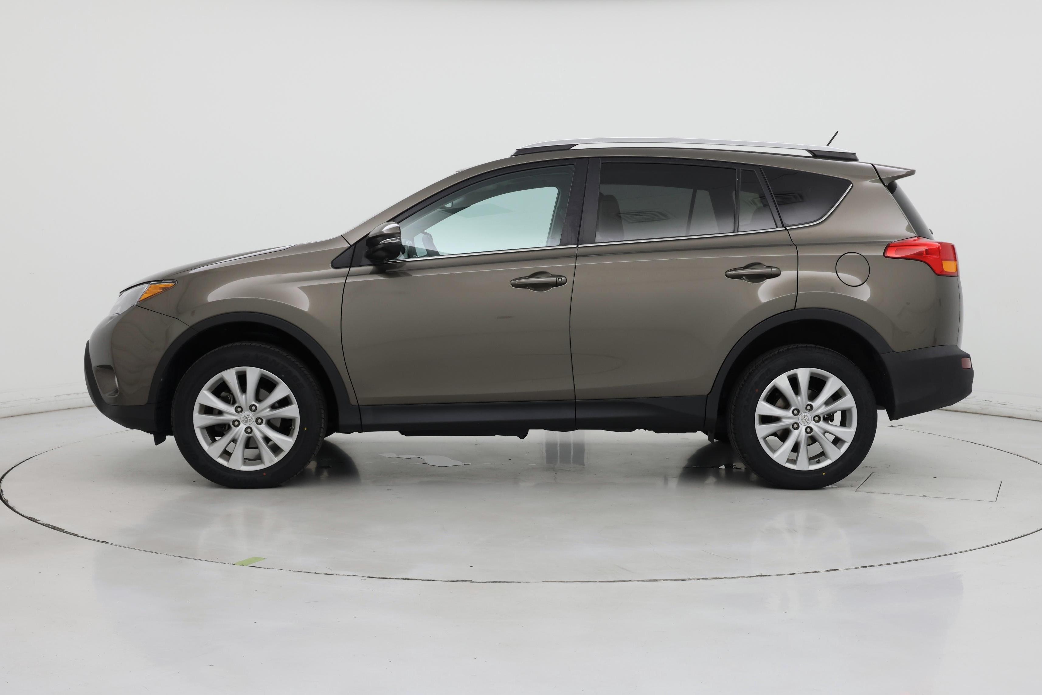 Thumbnail: 2014 Toyota RAV4 - 3