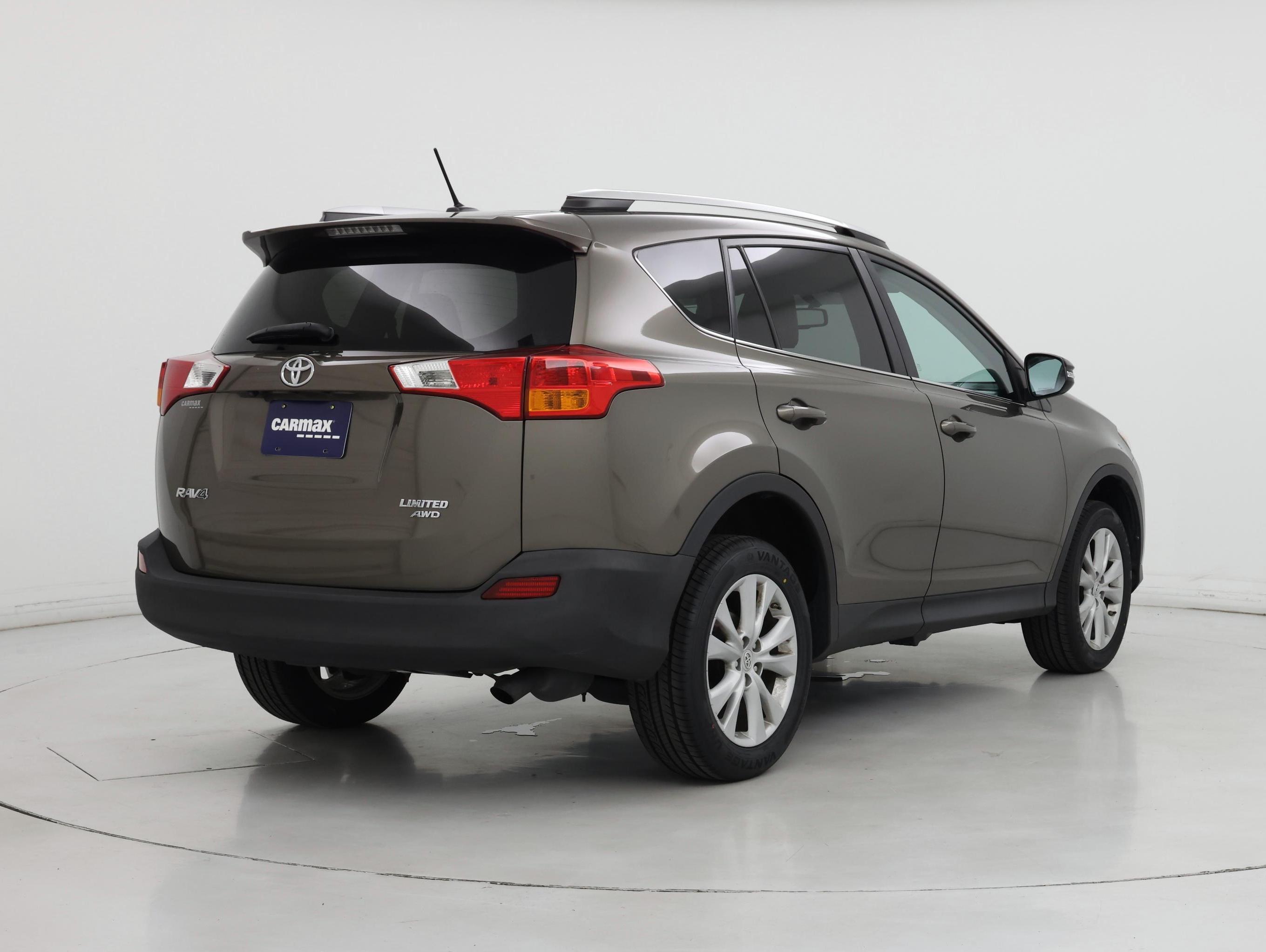 Thumbnail: 2014 Toyota RAV4 - 8
