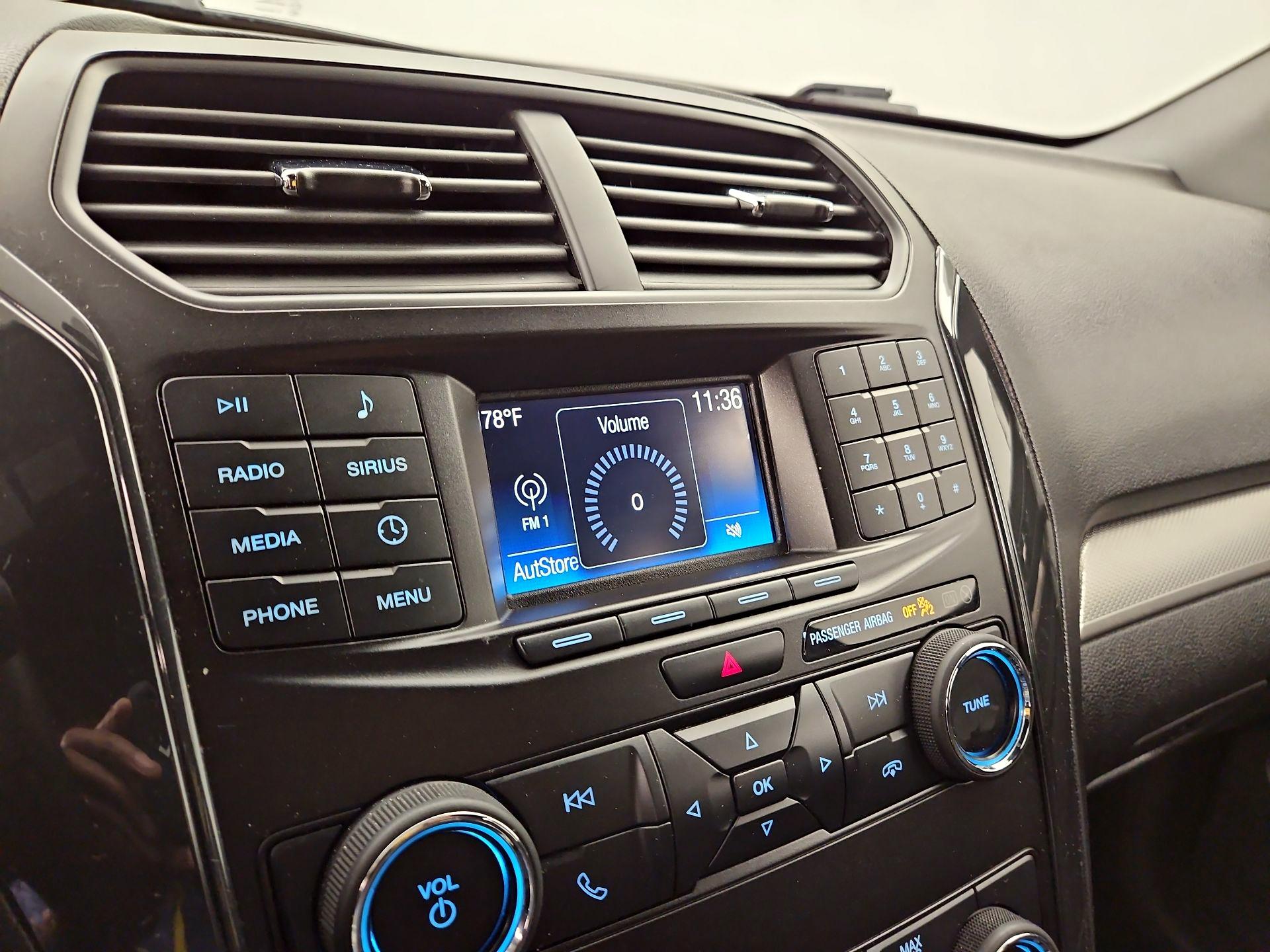 Thumbnail: 2019 Ford Explorer - 15