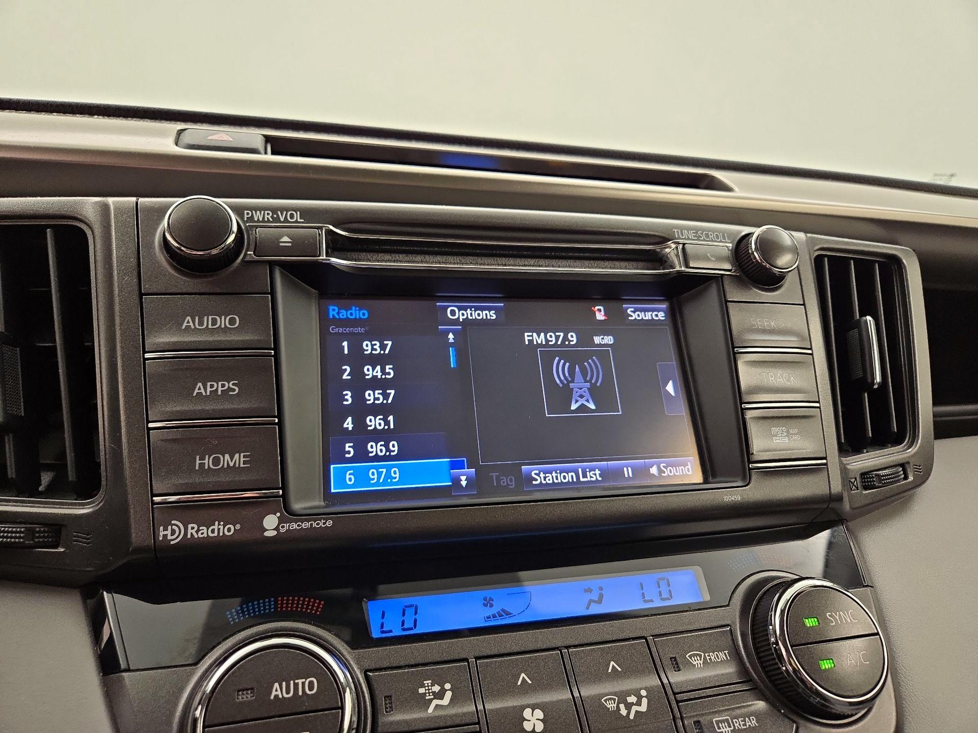 Thumbnail: 2015 Toyota RAV4 - 15