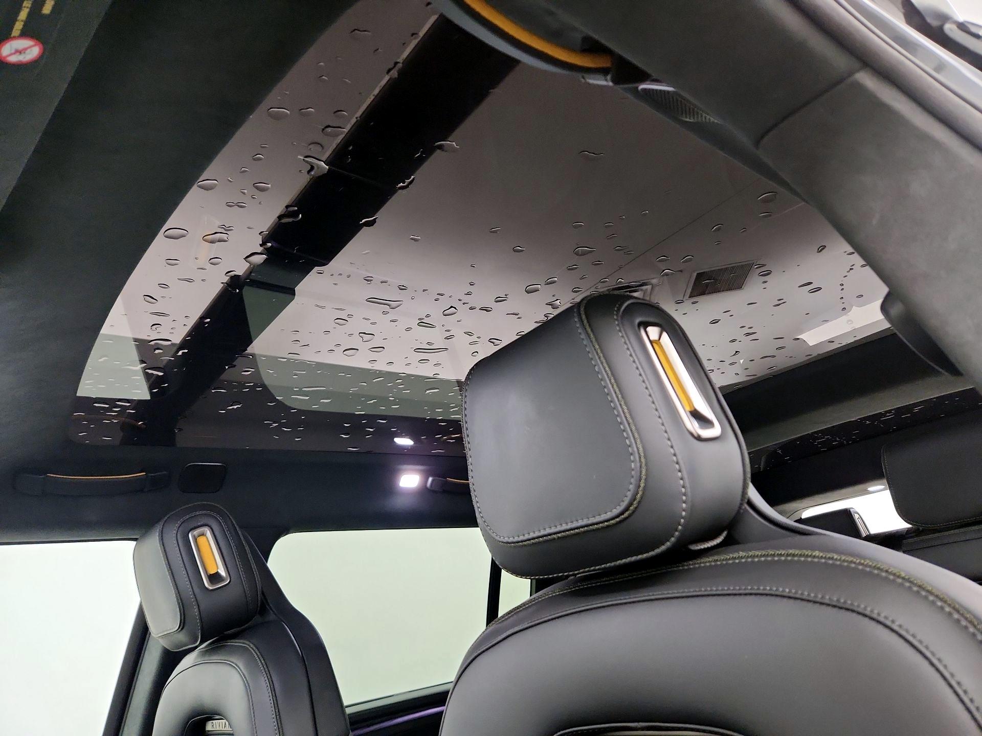 Thumbnail: 2024 Rivian R1S - 19