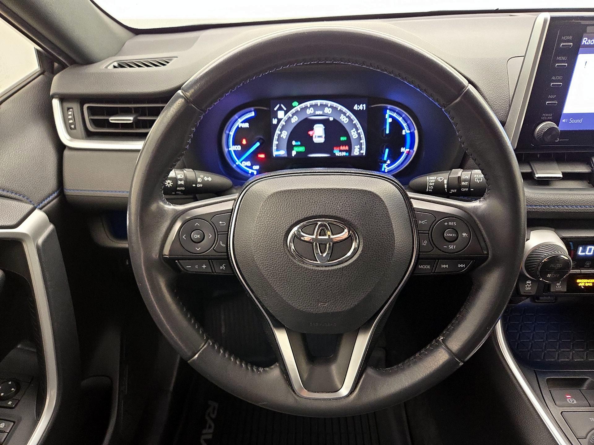 Thumbnail: 2019 Toyota RAV4 - 10