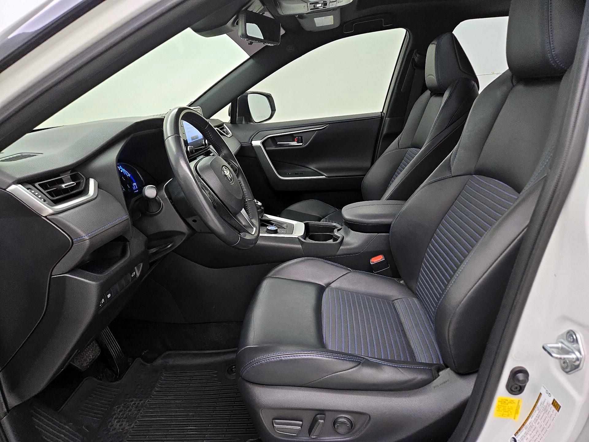 Thumbnail: 2019 Toyota RAV4 - 11