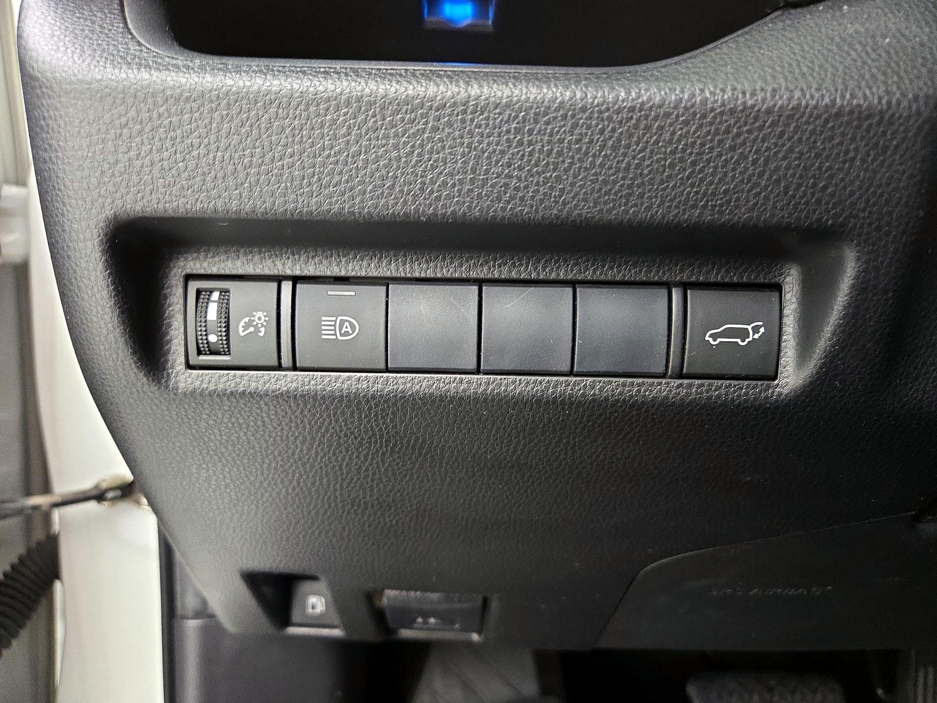 Thumbnail: 2019 Toyota RAV4 - 13