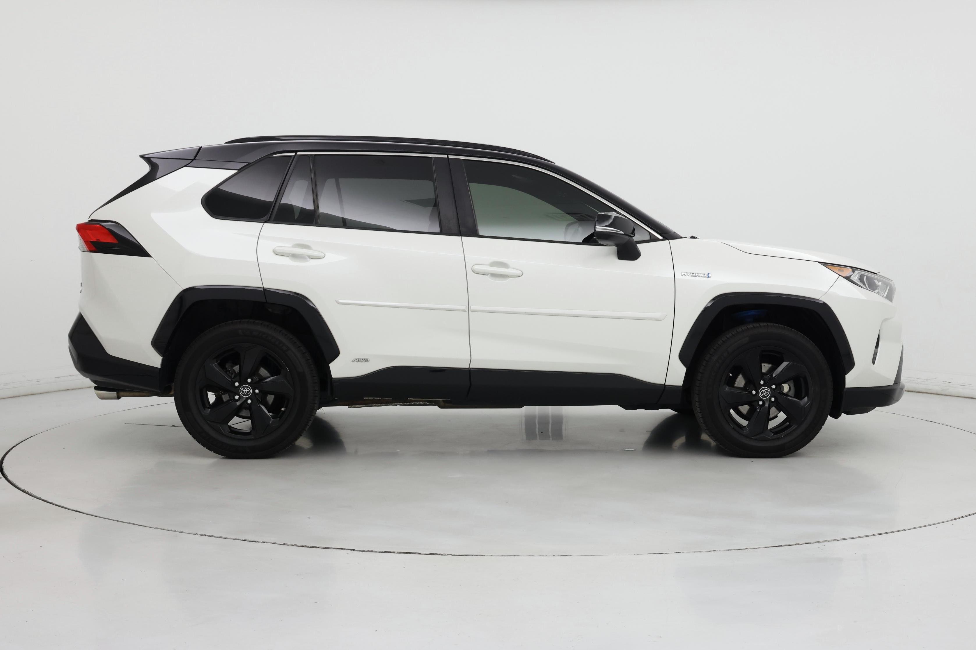 Thumbnail: 2019 Toyota RAV4 - 7