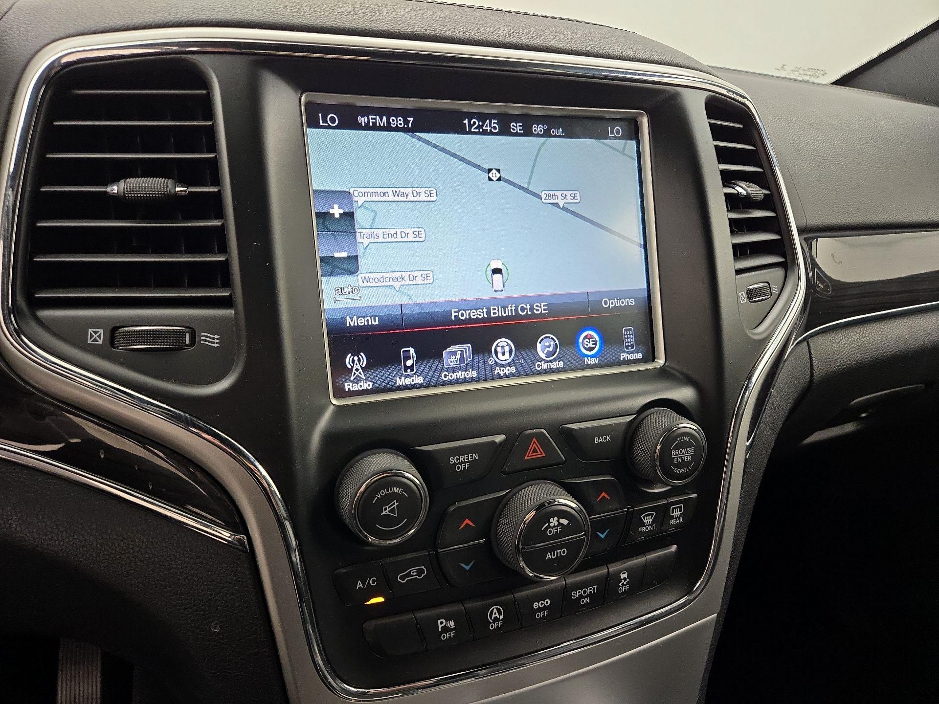 Thumbnail: 2016 Jeep Grand Cherokee - 14