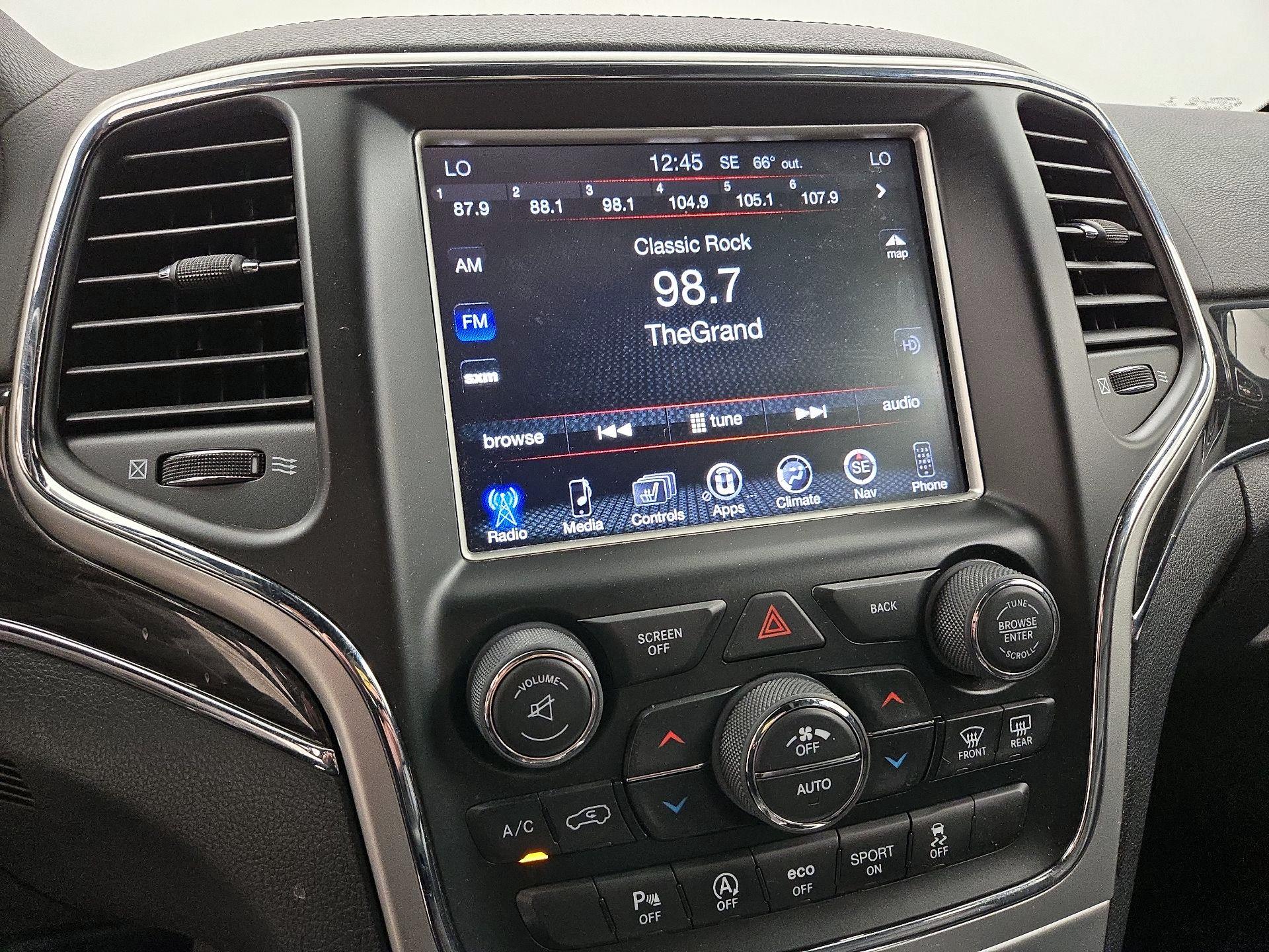 Thumbnail: 2016 Jeep Grand Cherokee - 16
