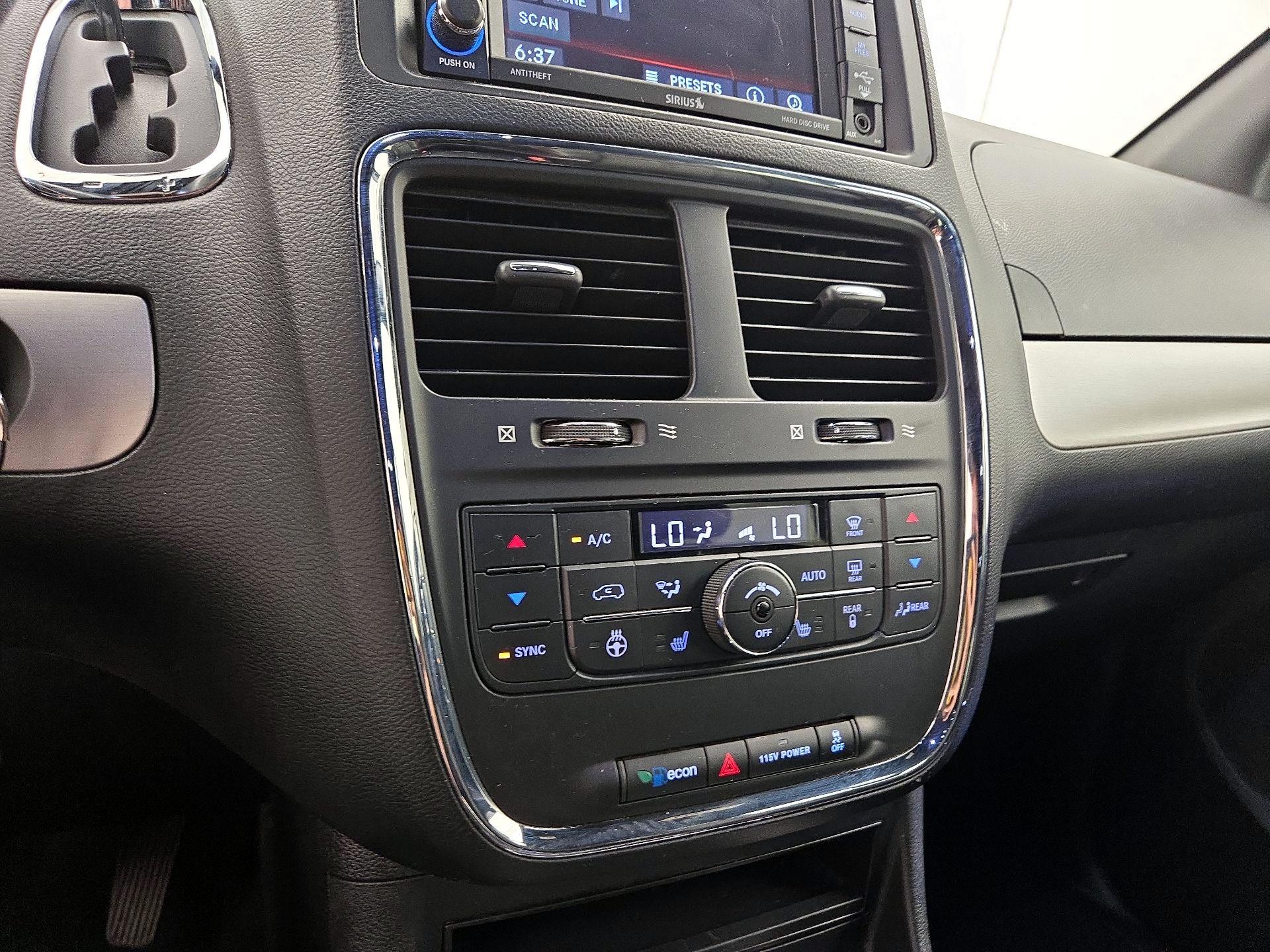 Thumbnail: 2017 Dodge Grand Caravan - 16