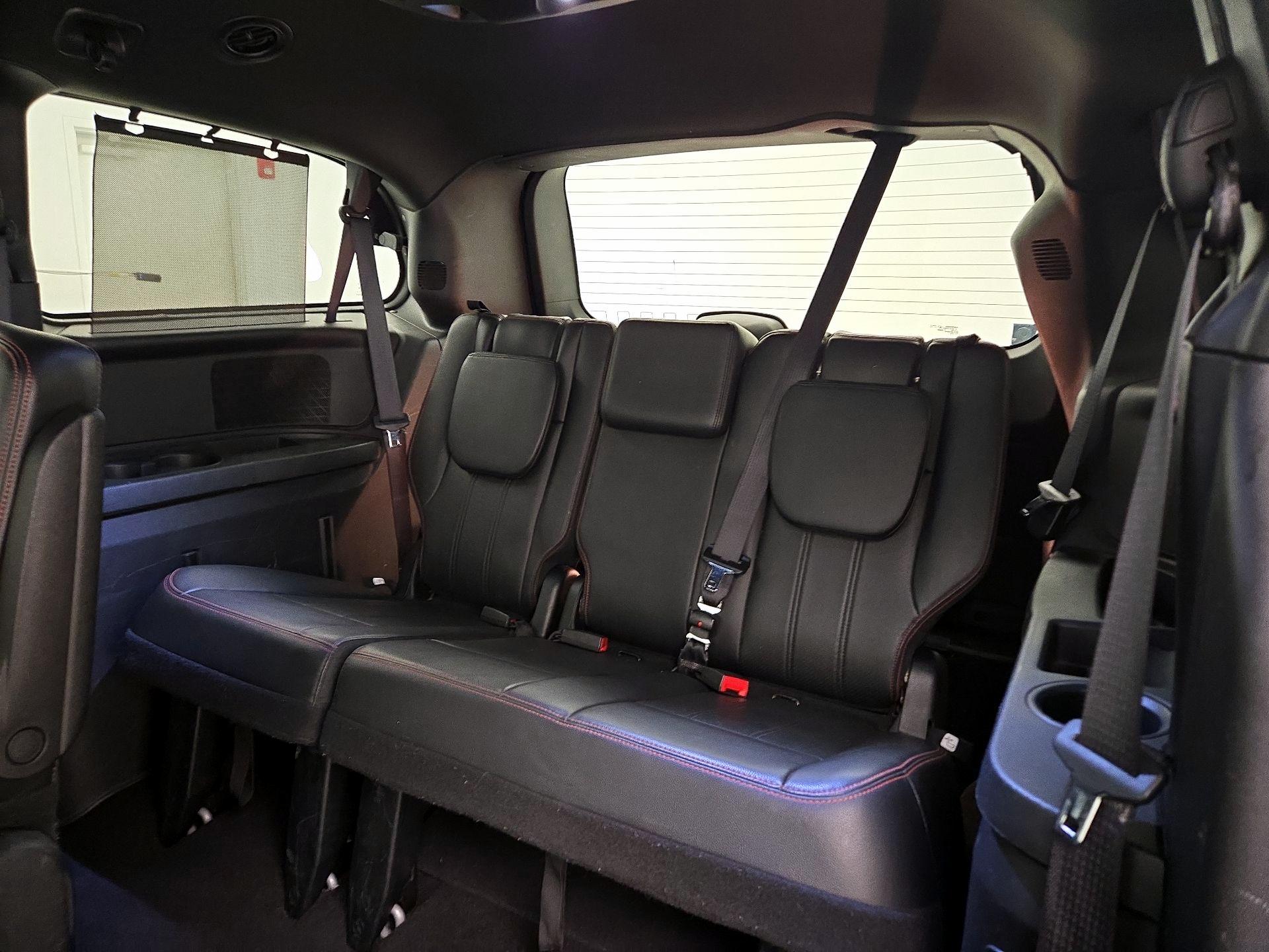 Thumbnail: 2017 Dodge Grand Caravan - 20