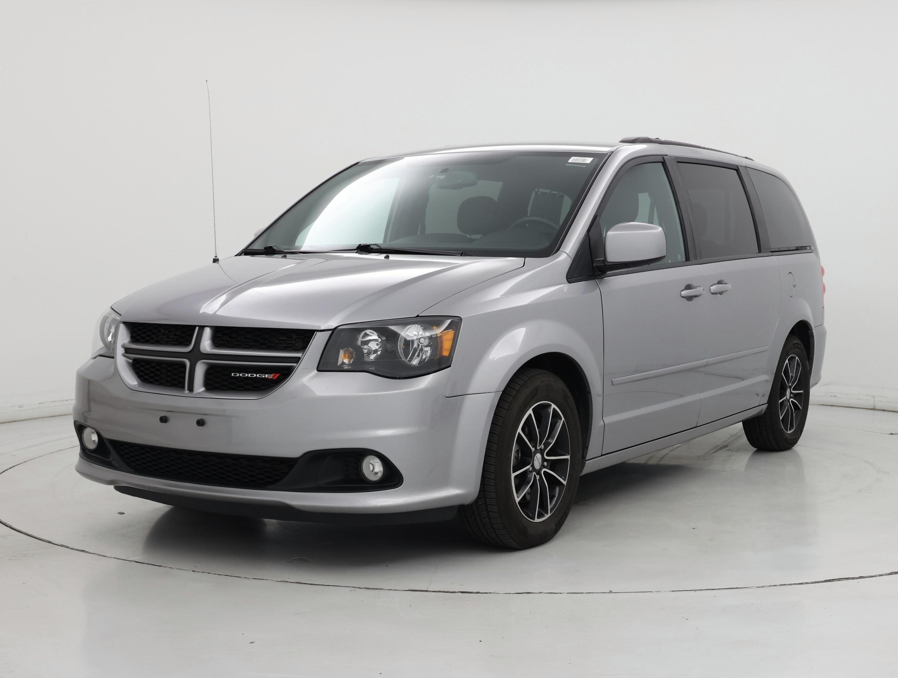 Thumbnail: 2017 Dodge Grand Caravan - 4