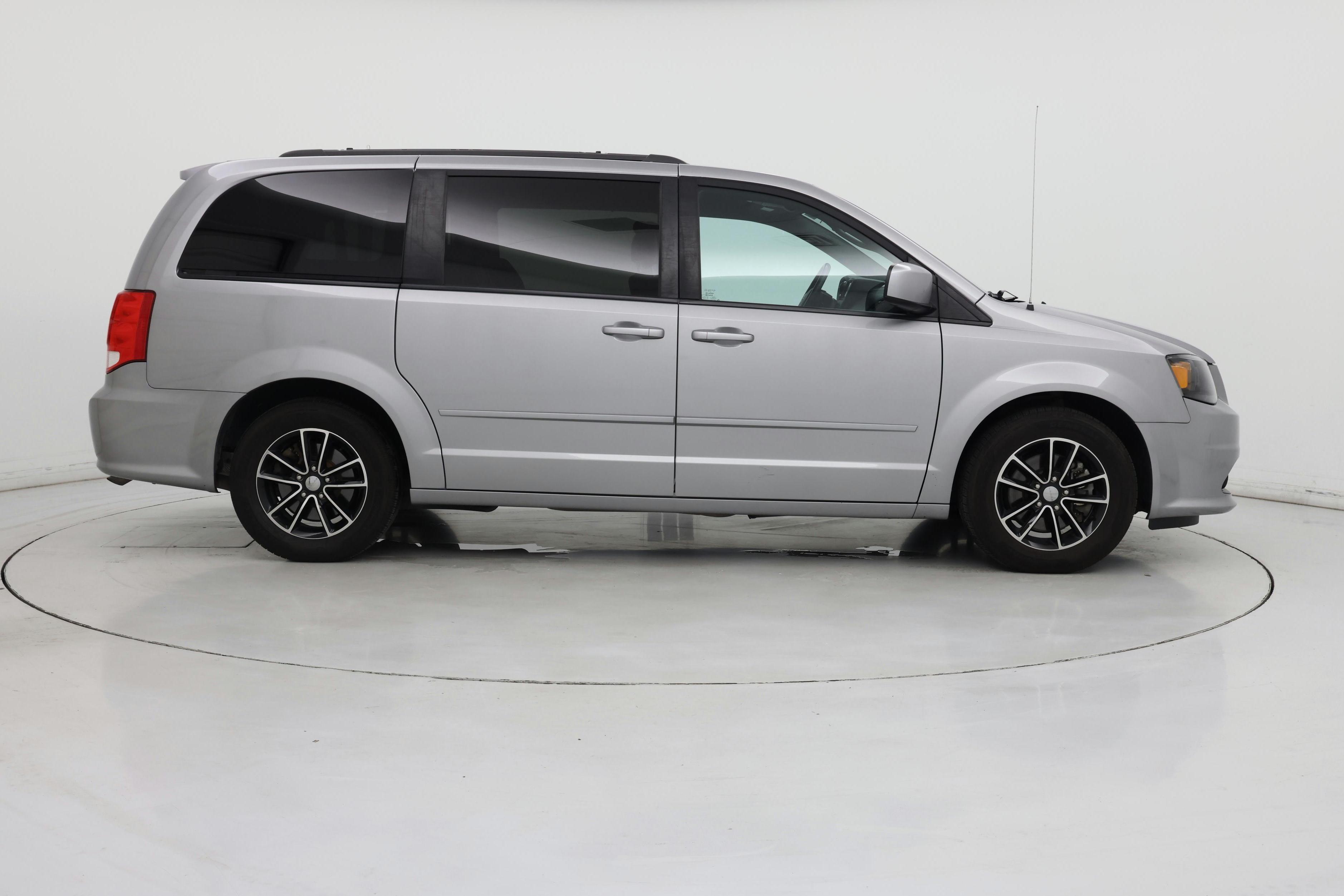 Thumbnail: 2017 Dodge Grand Caravan - 7