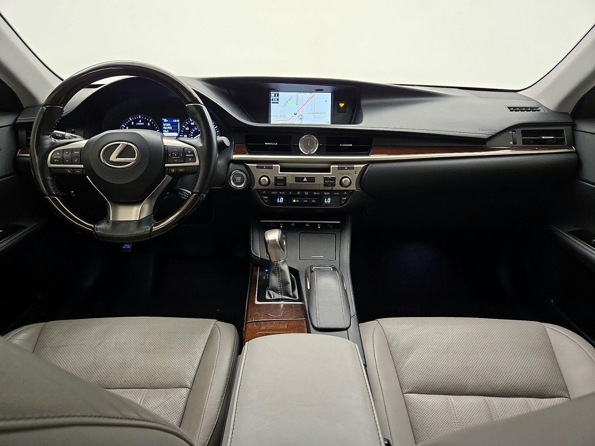 Thumbnail: 2017 Lexus ES - 9