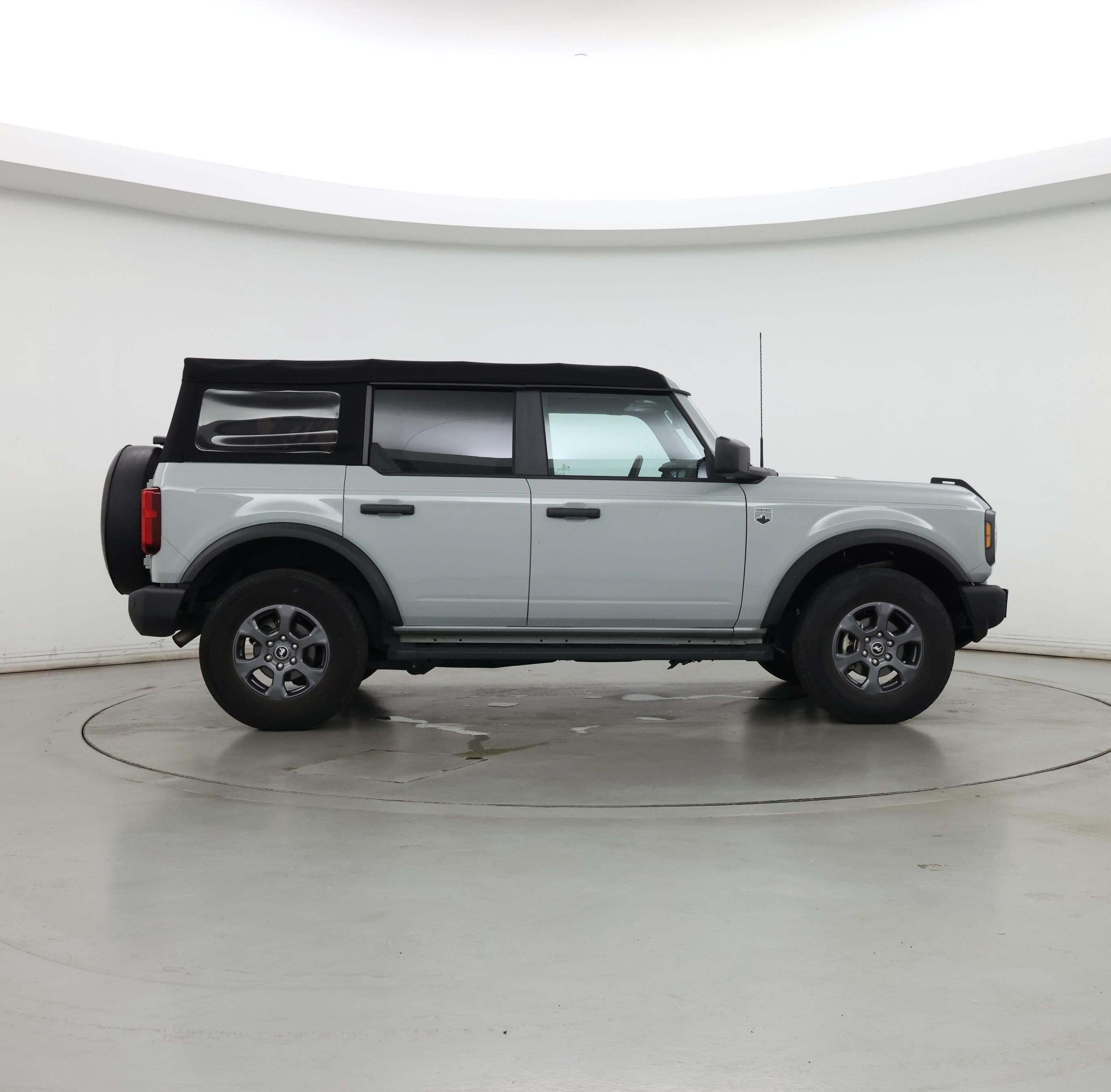 Thumbnail: 2022 Ford Bronco - 7