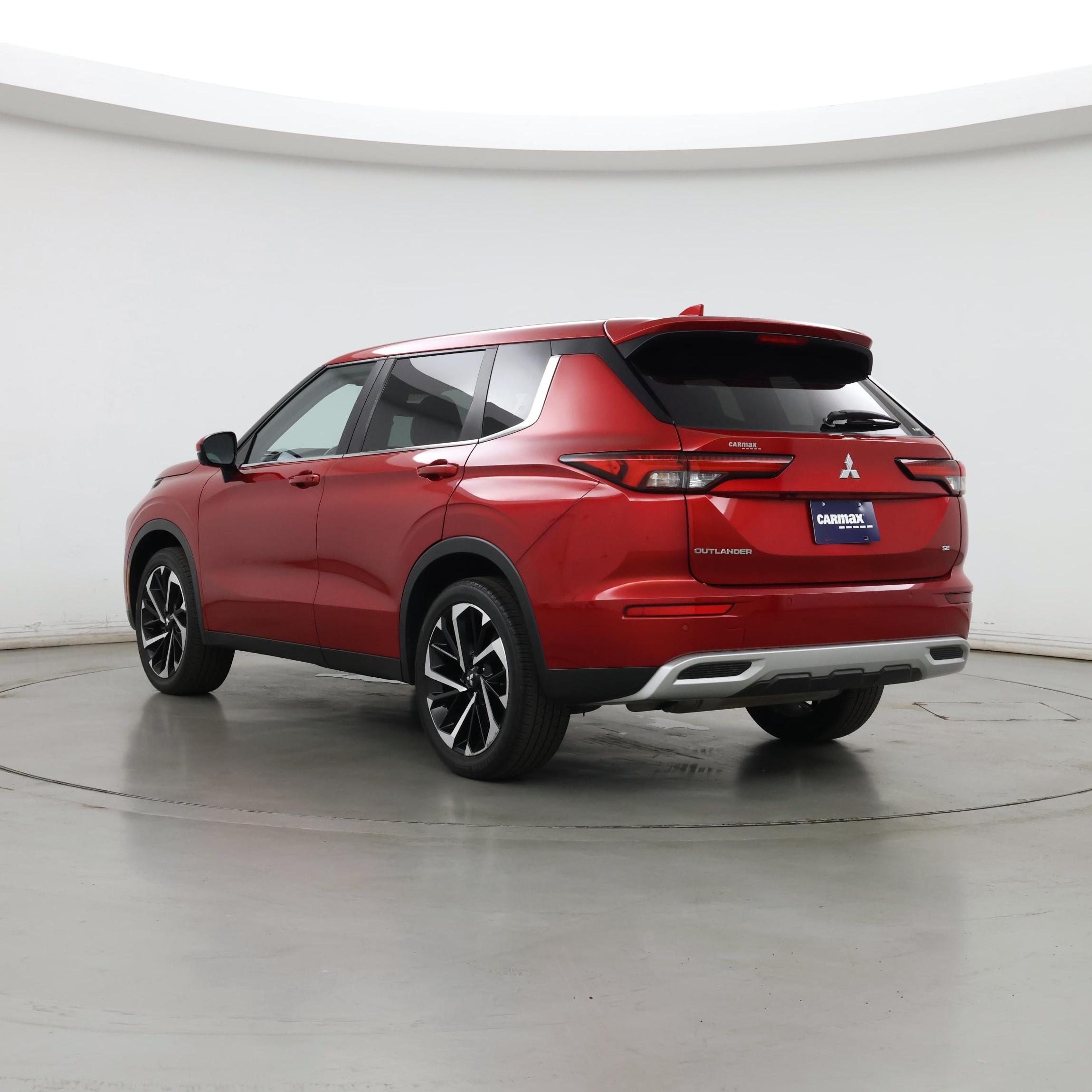 Thumbnail: 2022 Mitsubishi Outlander - 2