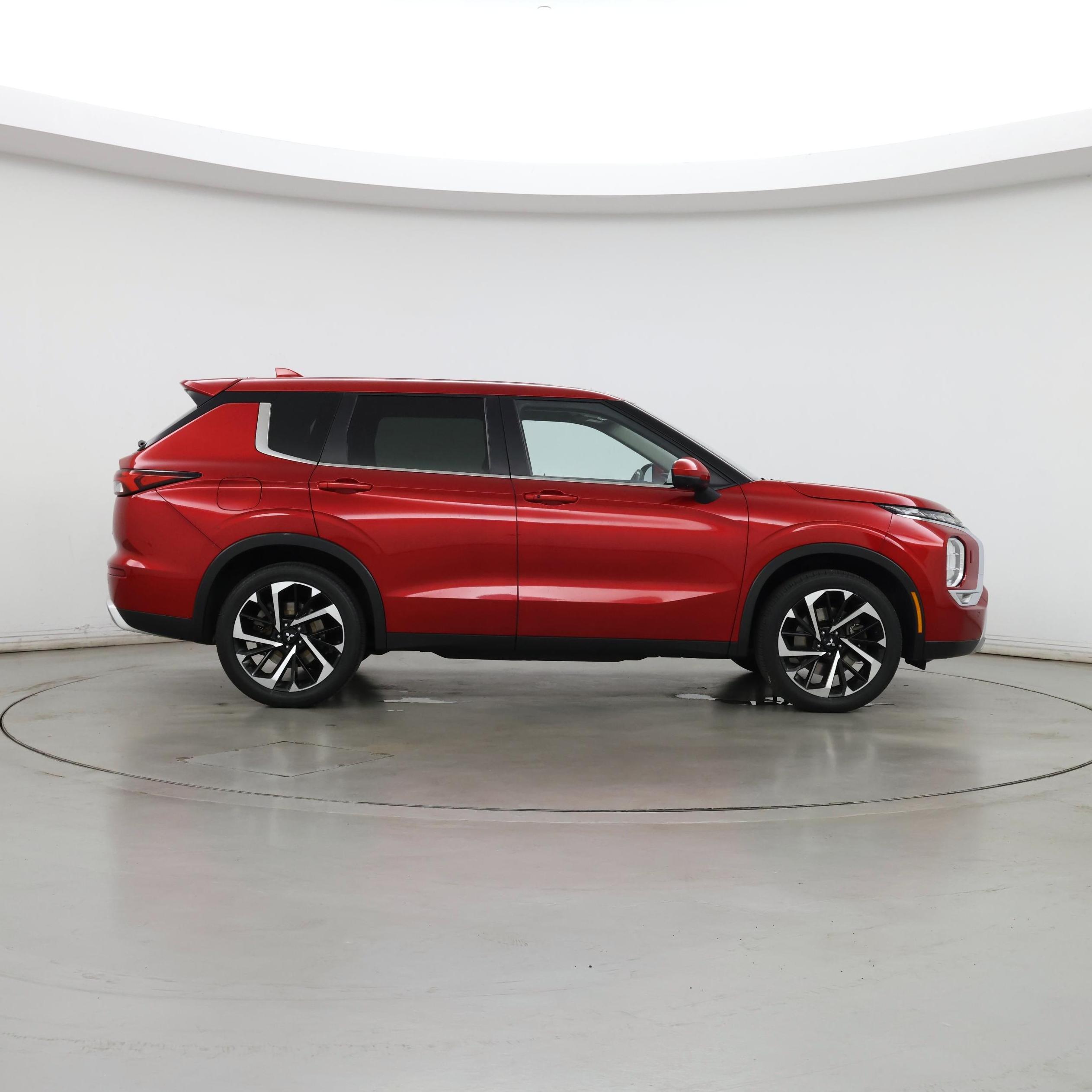 Thumbnail: 2022 Mitsubishi Outlander - 7
