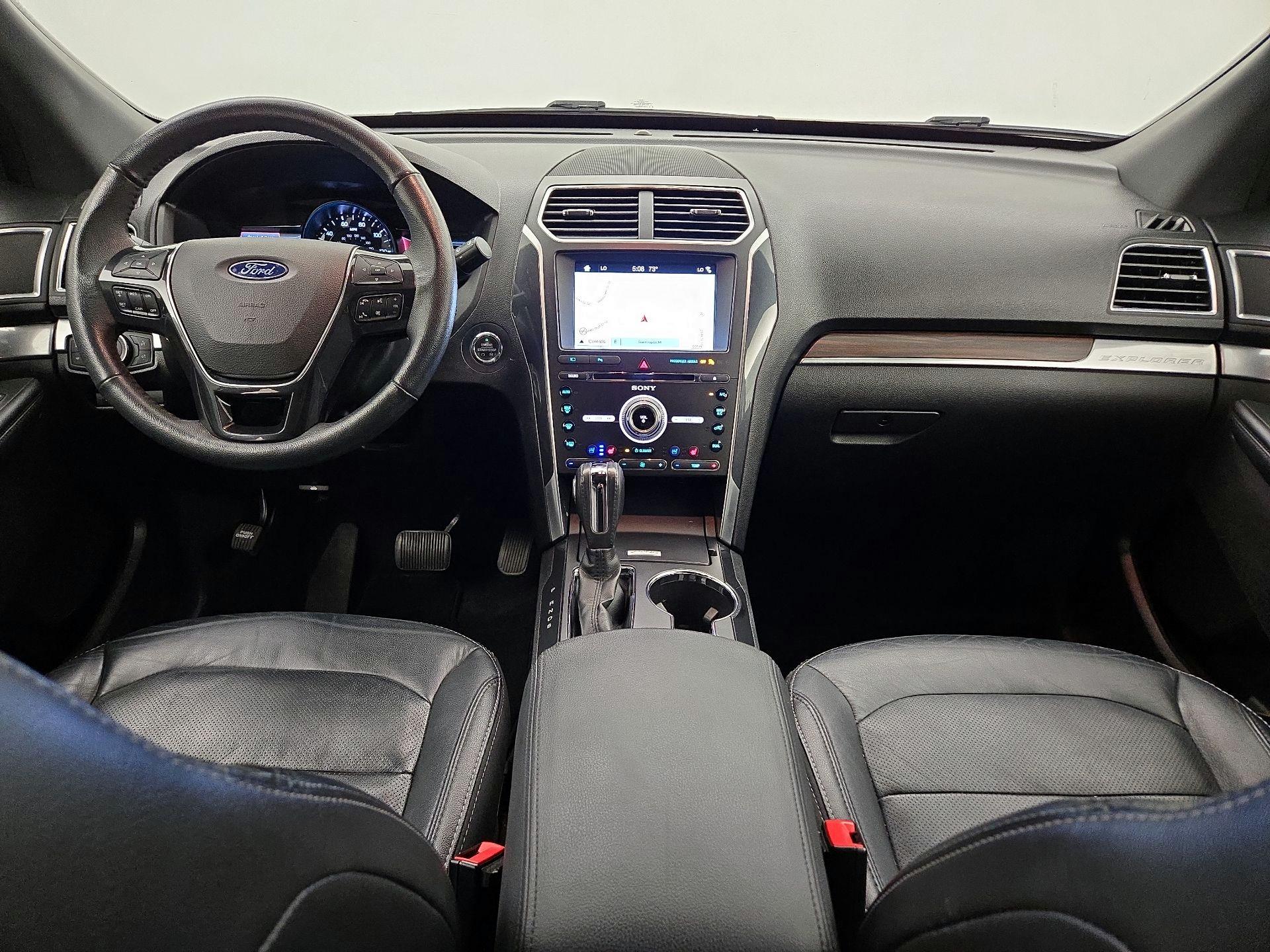 Thumbnail: 2018 Ford Explorer - 9