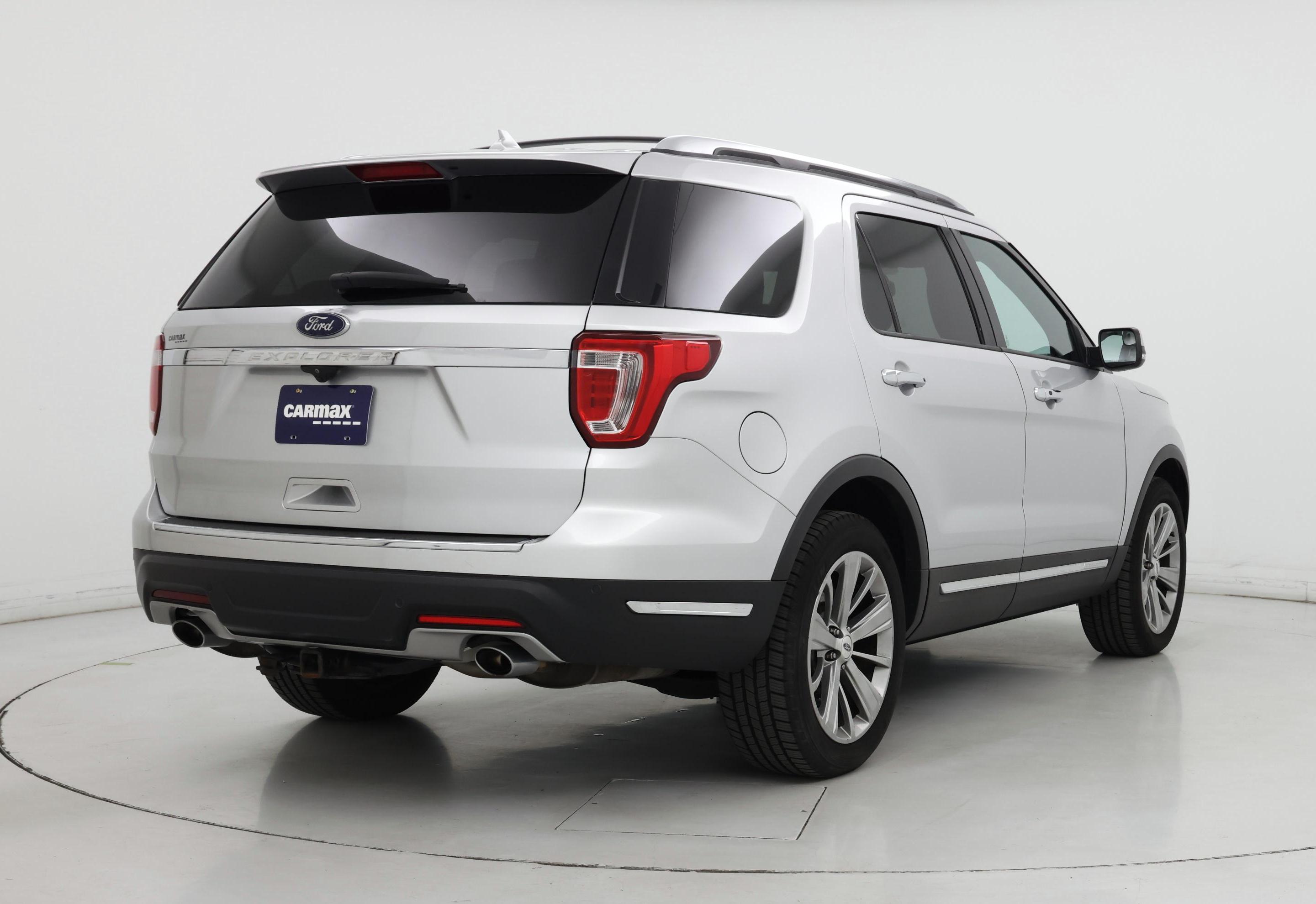 Thumbnail: 2018 Ford Explorer - 8