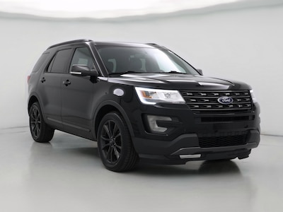 Black 2017 Ford Explorer XLT