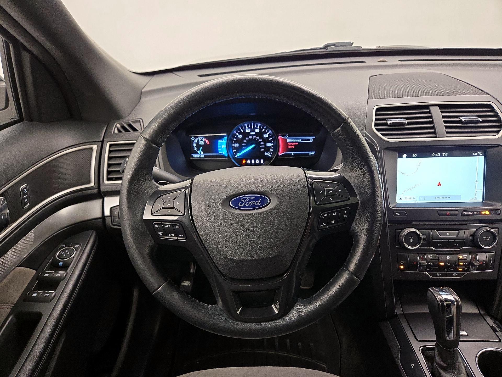 Thumbnail: 2017 Ford Explorer - 10