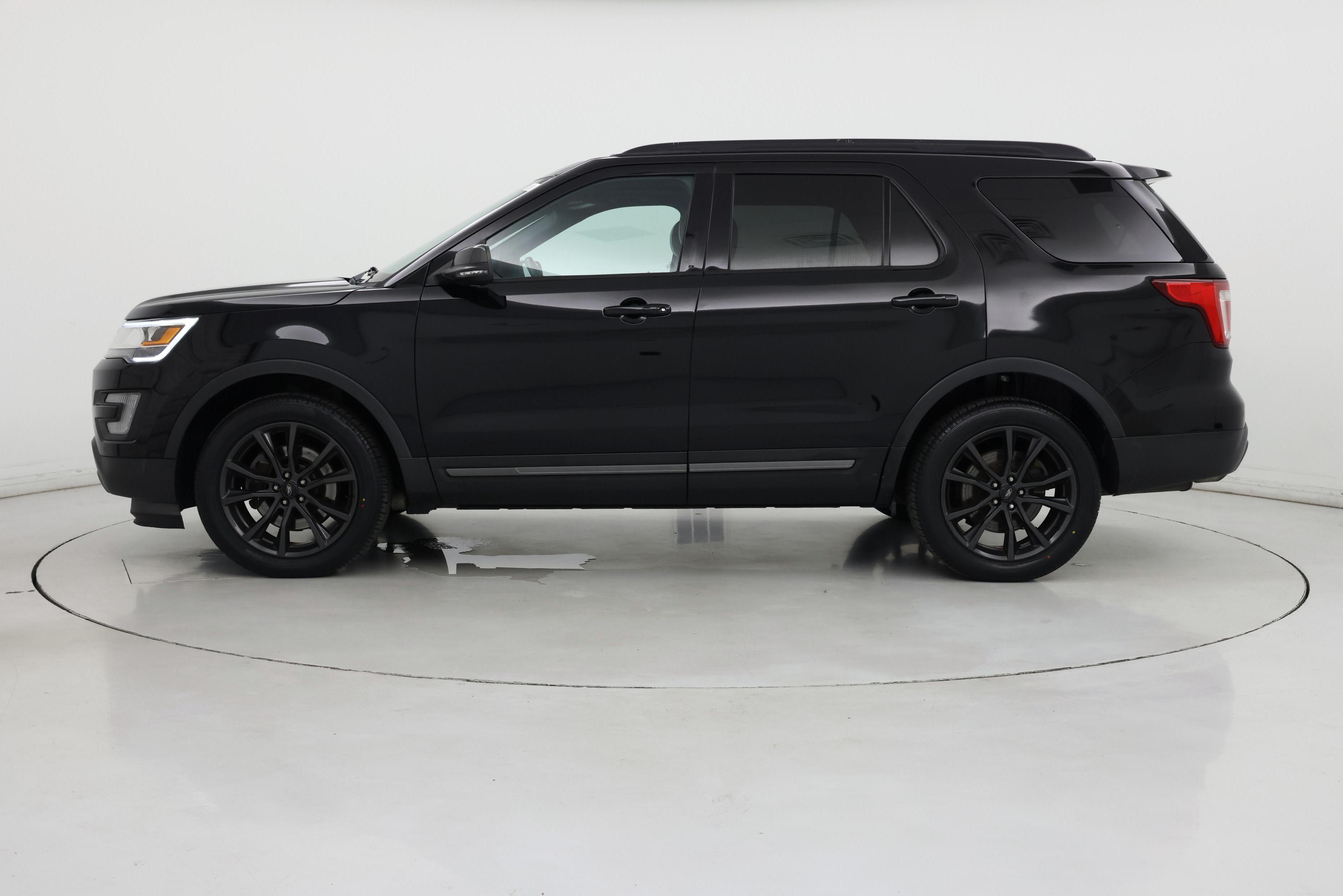 Thumbnail: 2017 Ford Explorer - 3