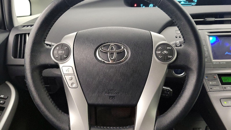 2014 Toyota Prius Four 10