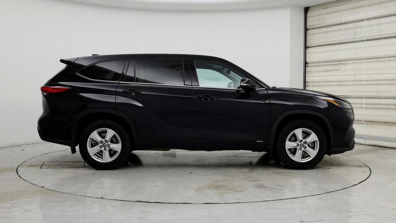 2022 Toyota Highlander LE 7