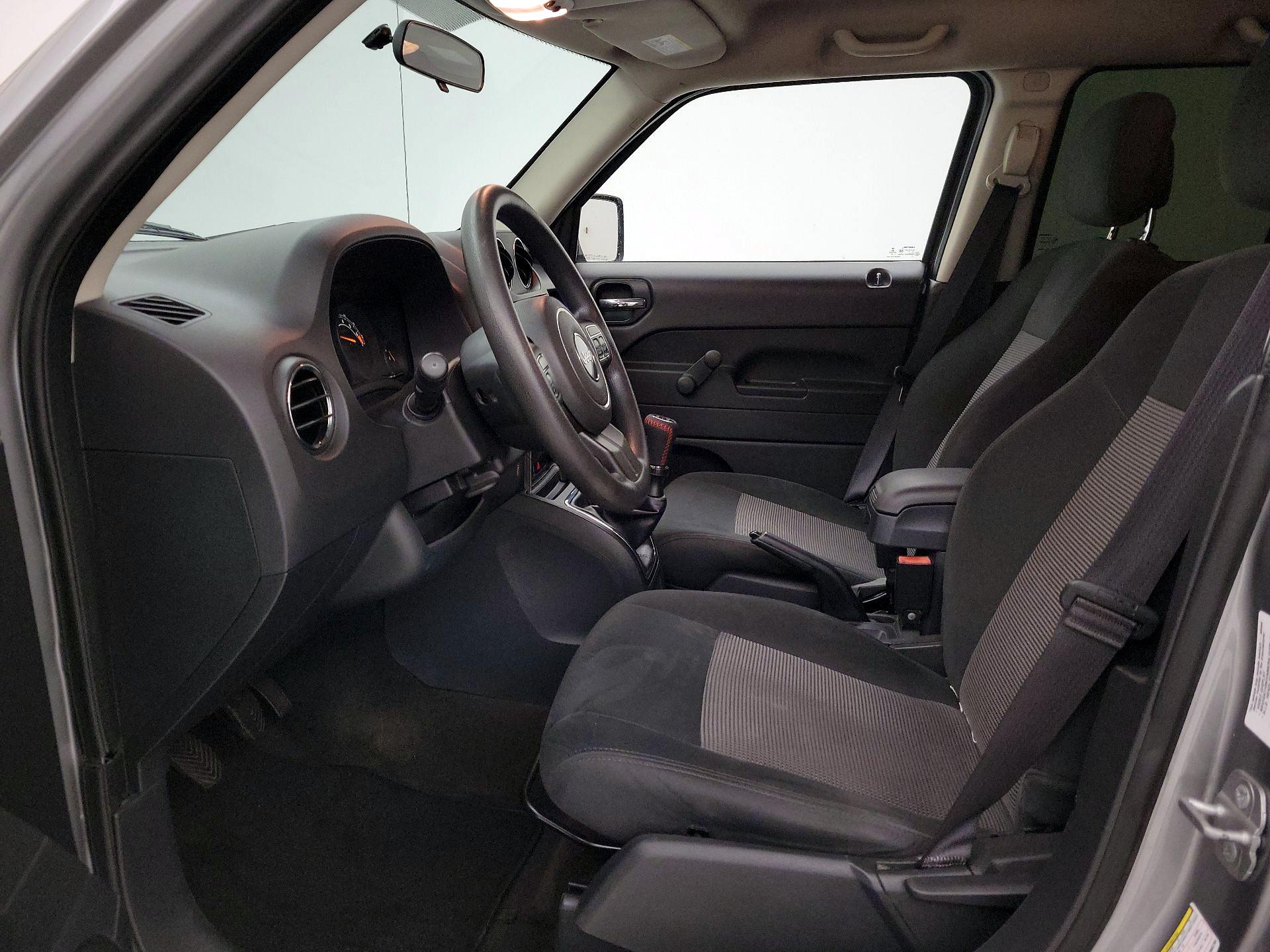 Thumbnail: 2014 Jeep Patriot - 11