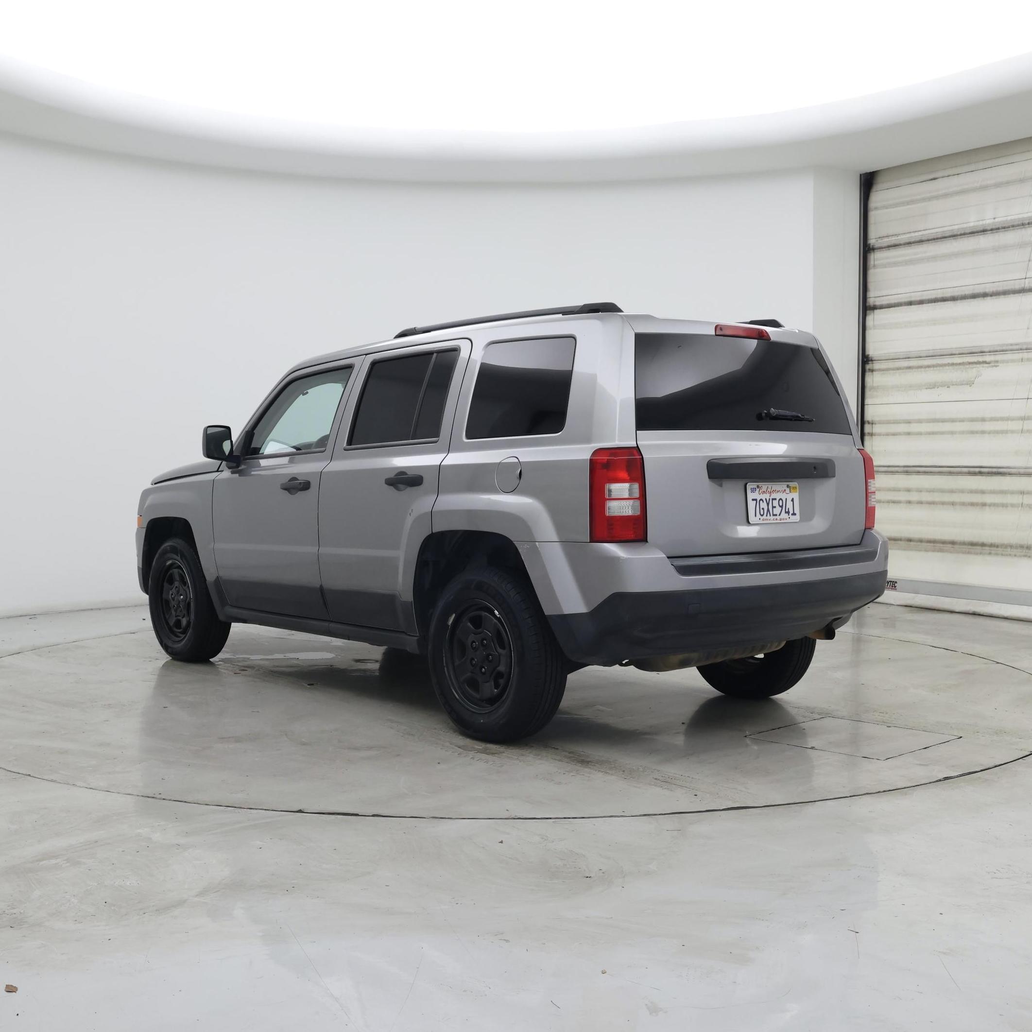 Thumbnail: 2014 Jeep Patriot - 2