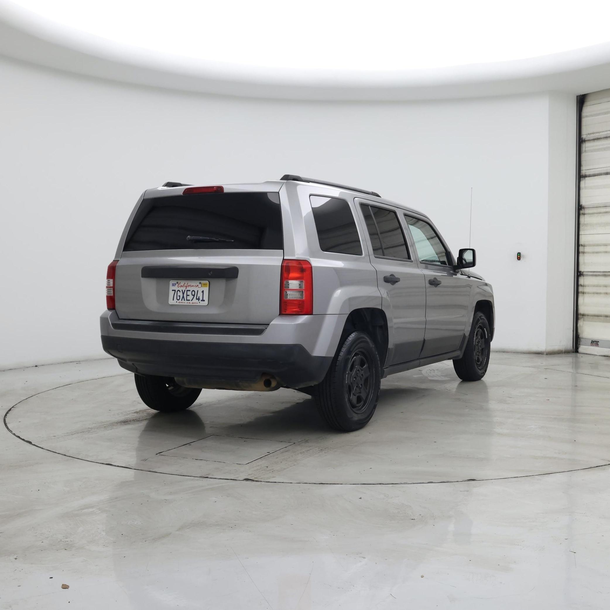 Thumbnail: 2014 Jeep Patriot - 8