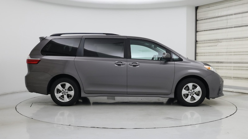 2019 Toyota Sienna LE 7