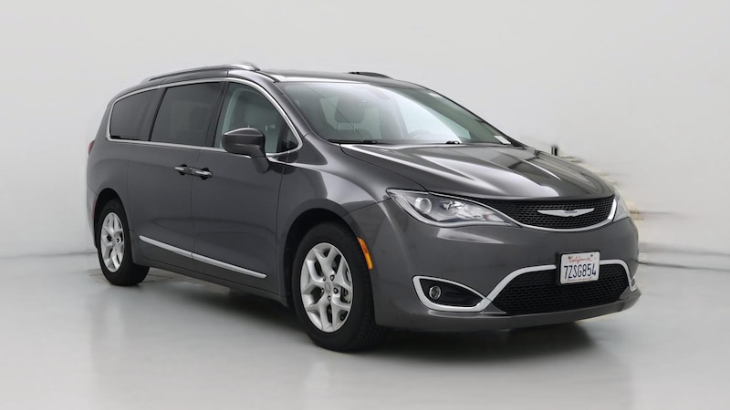 2017 Chrysler Pacifica  Hero Image