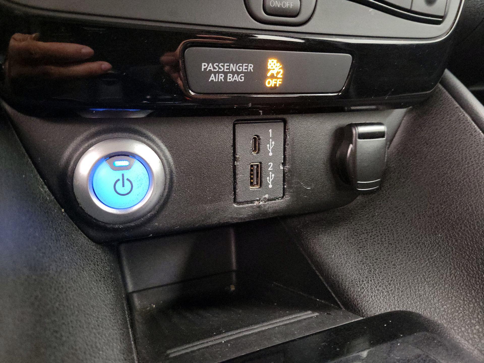 Thumbnail: 2020 Nissan Leaf - 19