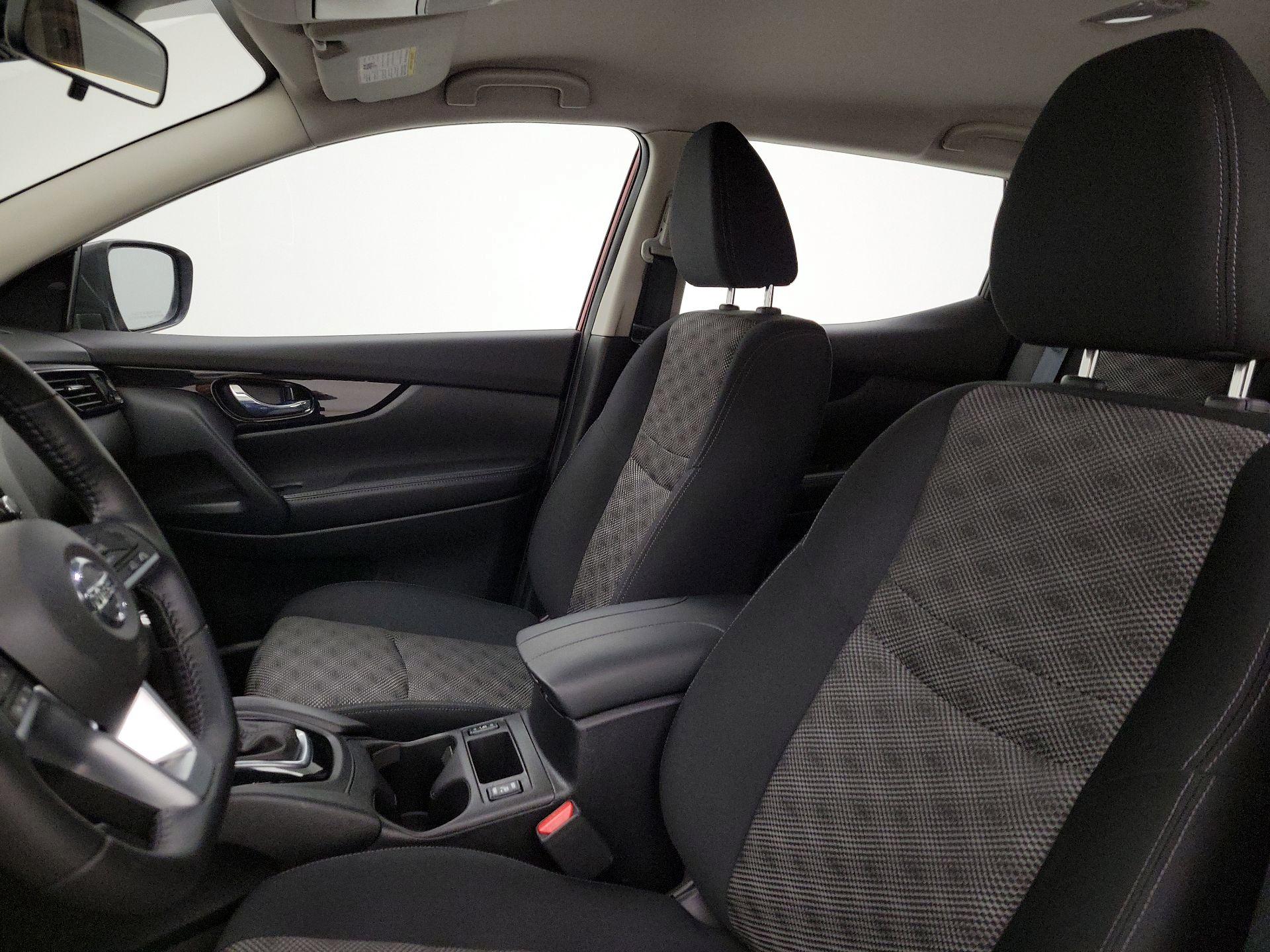 Thumbnail: 2021 Nissan Rogue Sport - 11