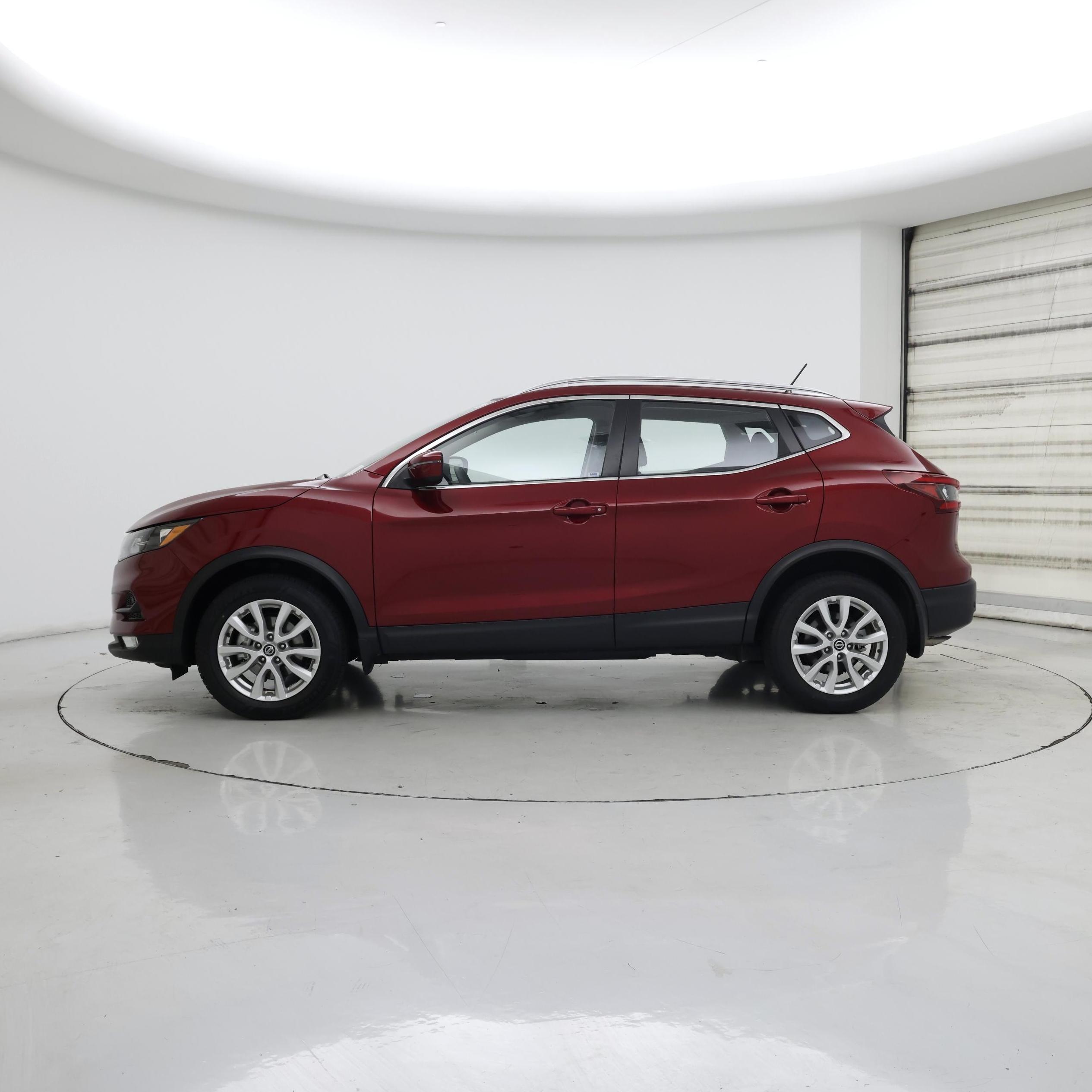 Thumbnail: 2021 Nissan Rogue Sport - 3