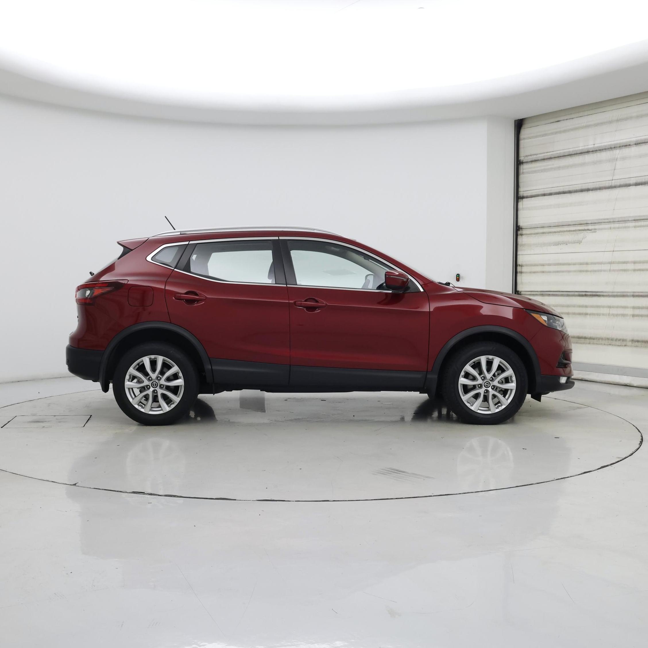 Thumbnail: 2021 Nissan Rogue Sport - 7
