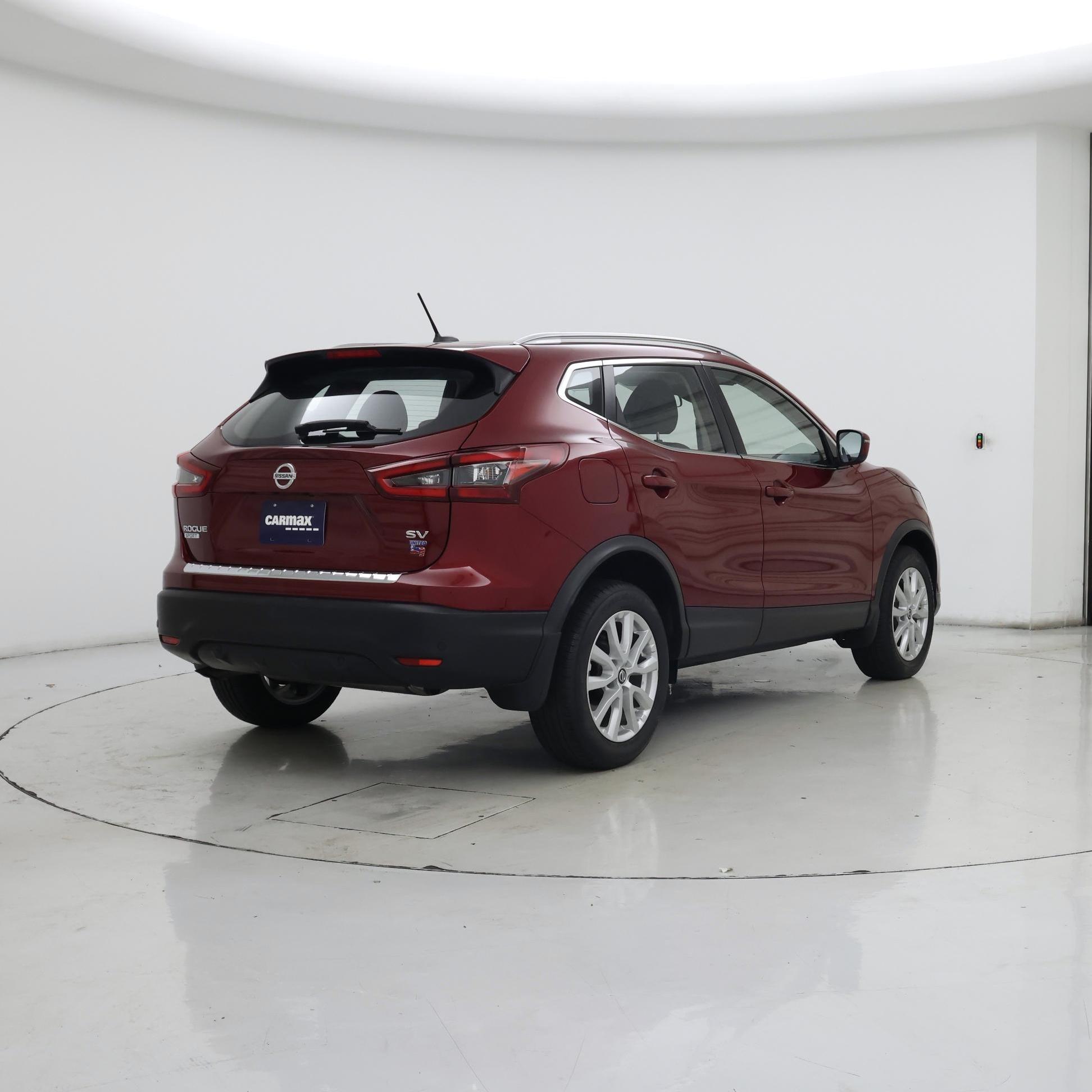 Thumbnail: 2021 Nissan Rogue Sport - 8