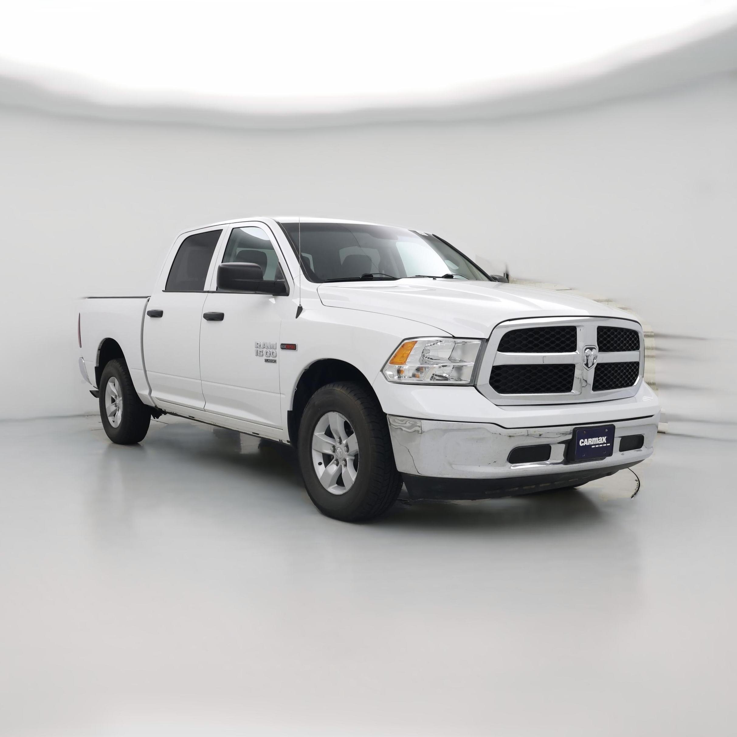 Thumbnail: 2019 RAM 1500 Classic - 1
