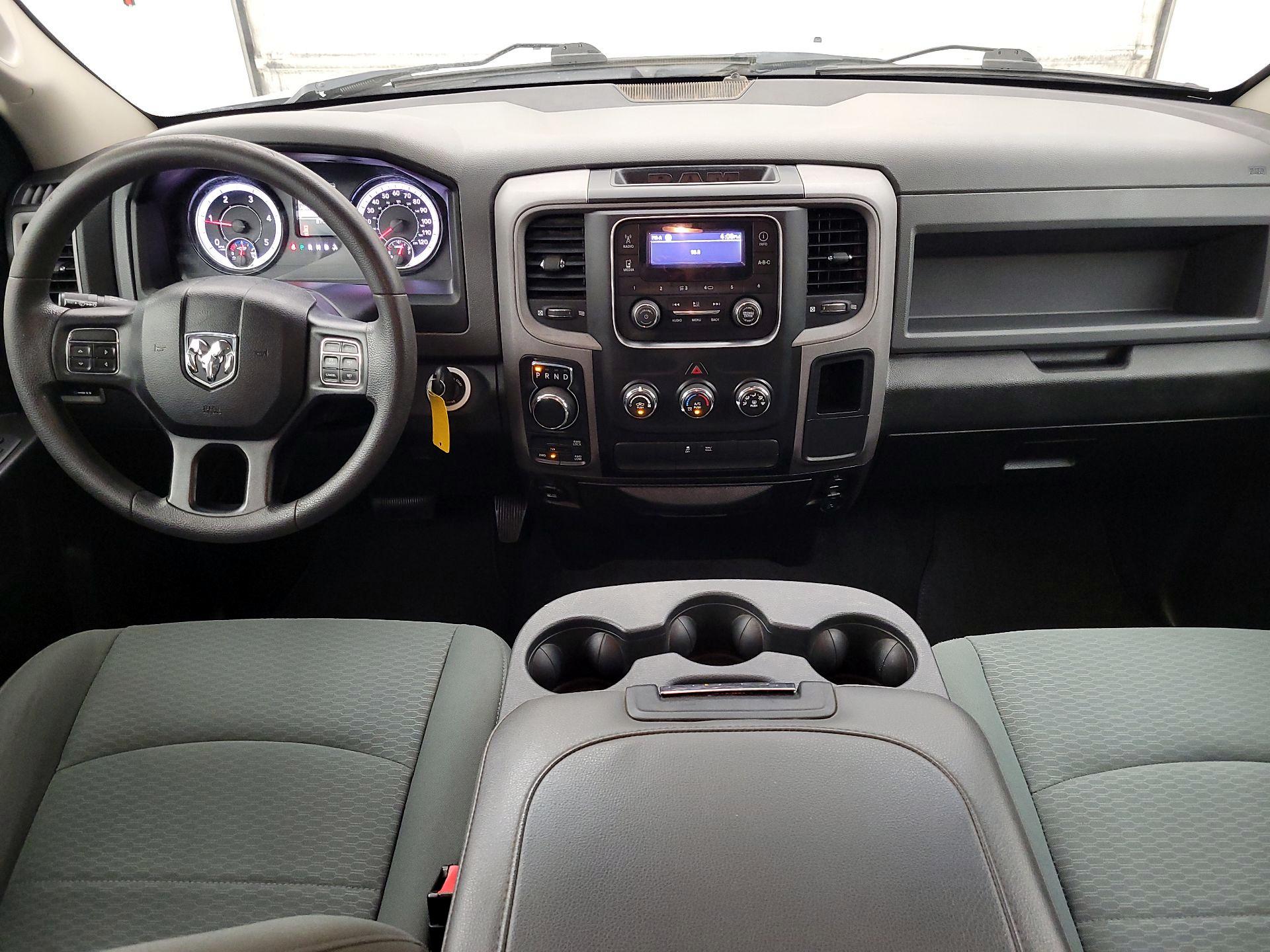 Thumbnail: 2019 RAM 1500 Classic - 9