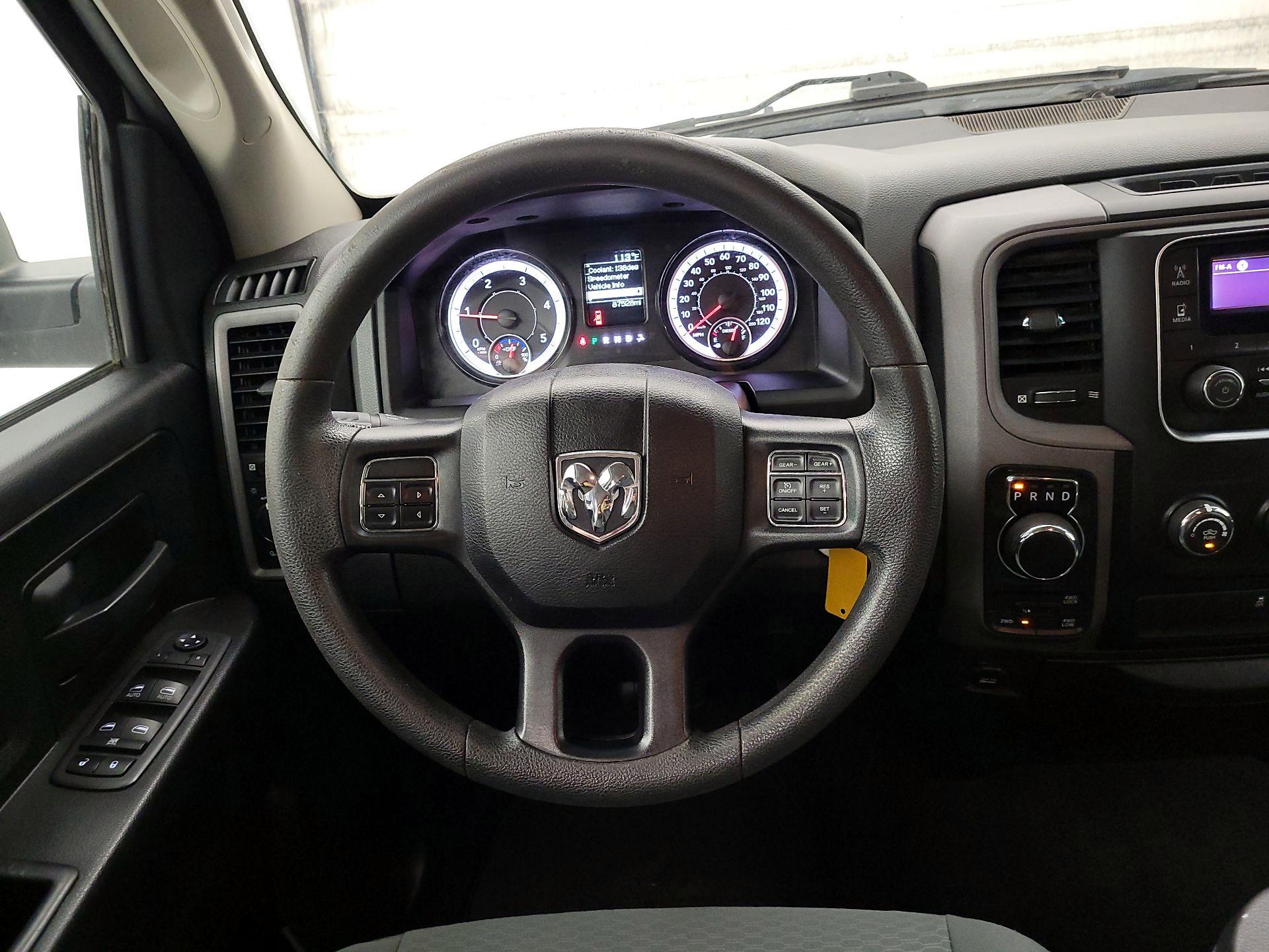 Thumbnail: 2019 RAM 1500 Classic - 10