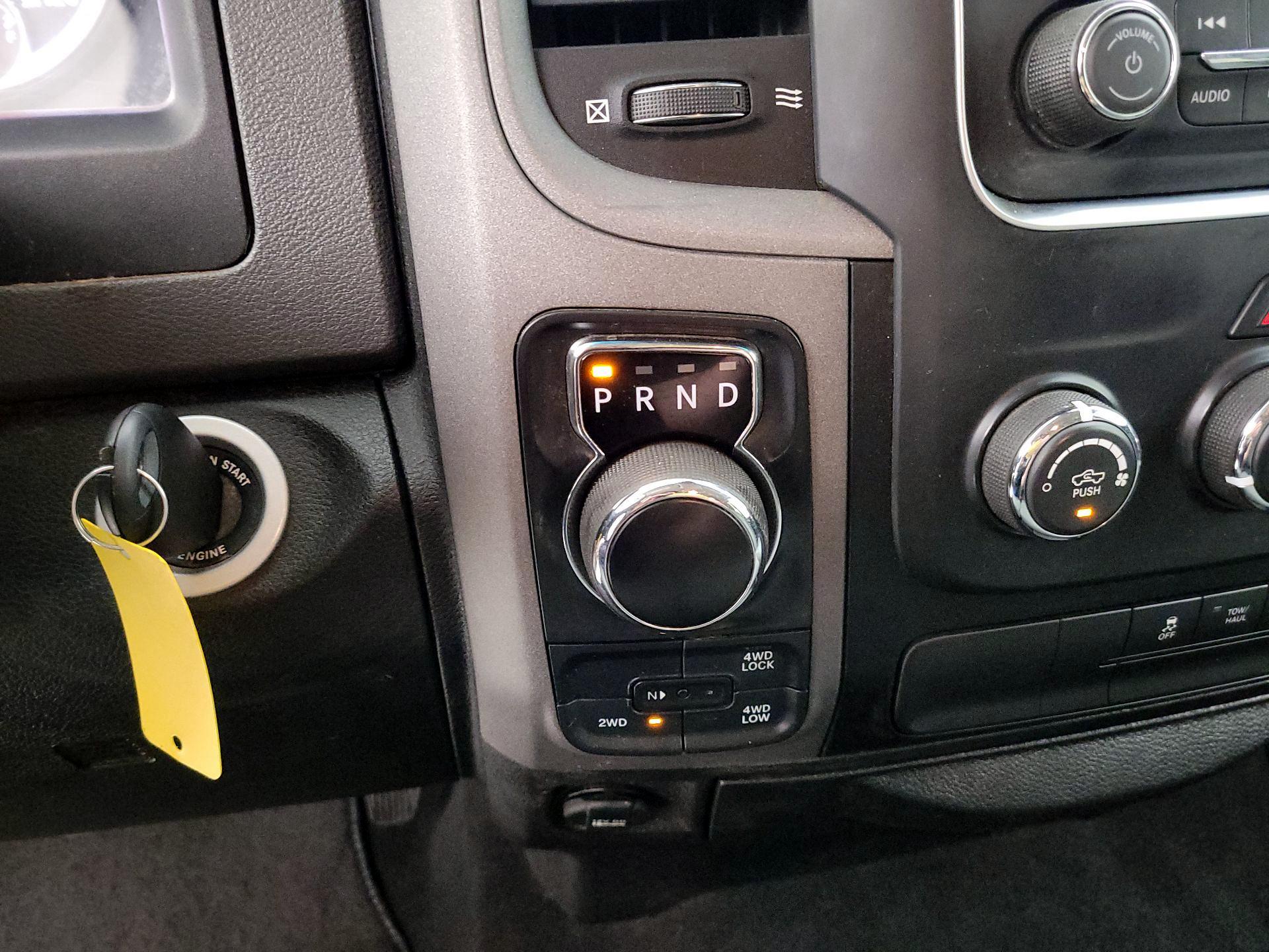 Thumbnail: 2019 RAM 1500 Classic - 16
