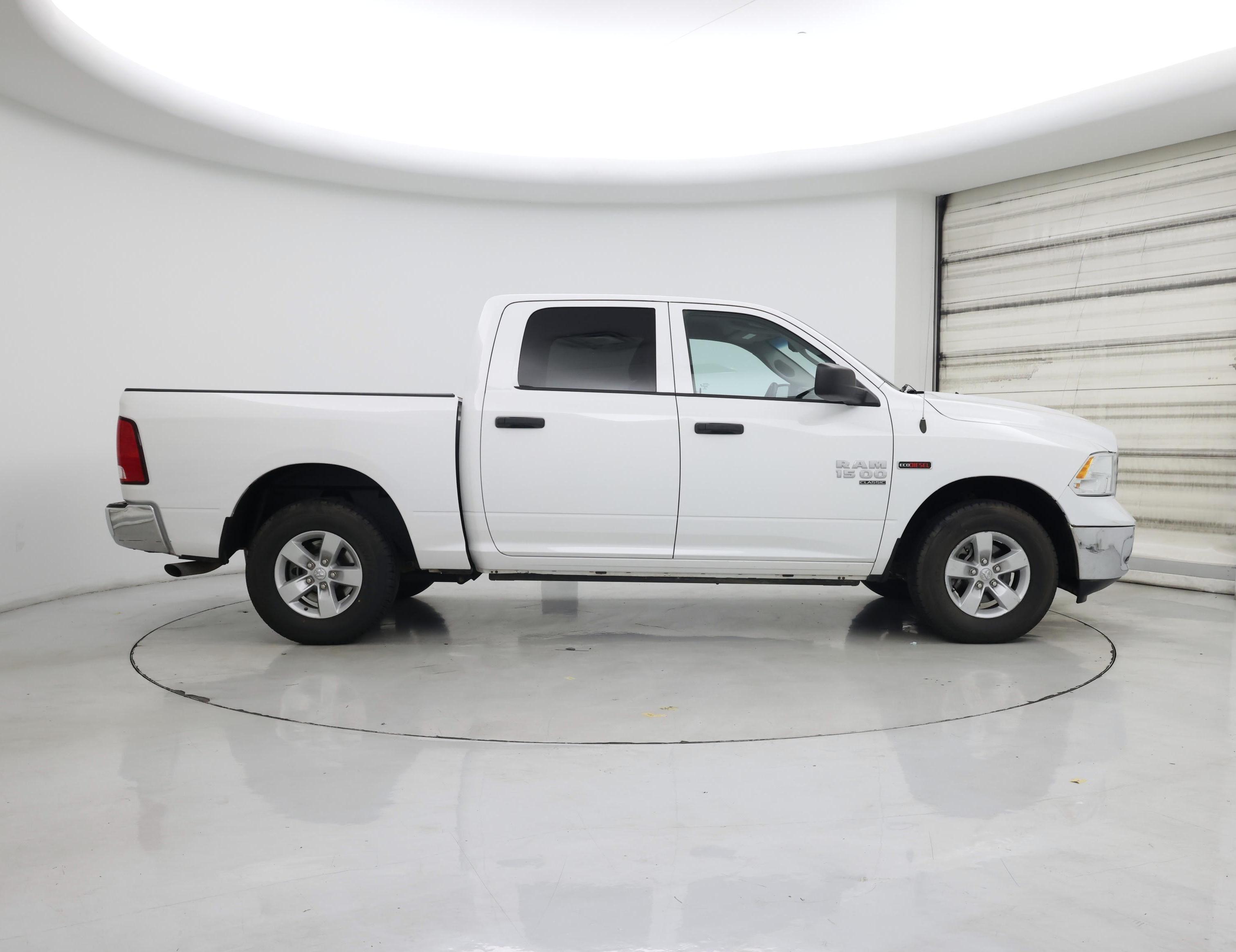Thumbnail: 2019 RAM 1500 Classic - 7