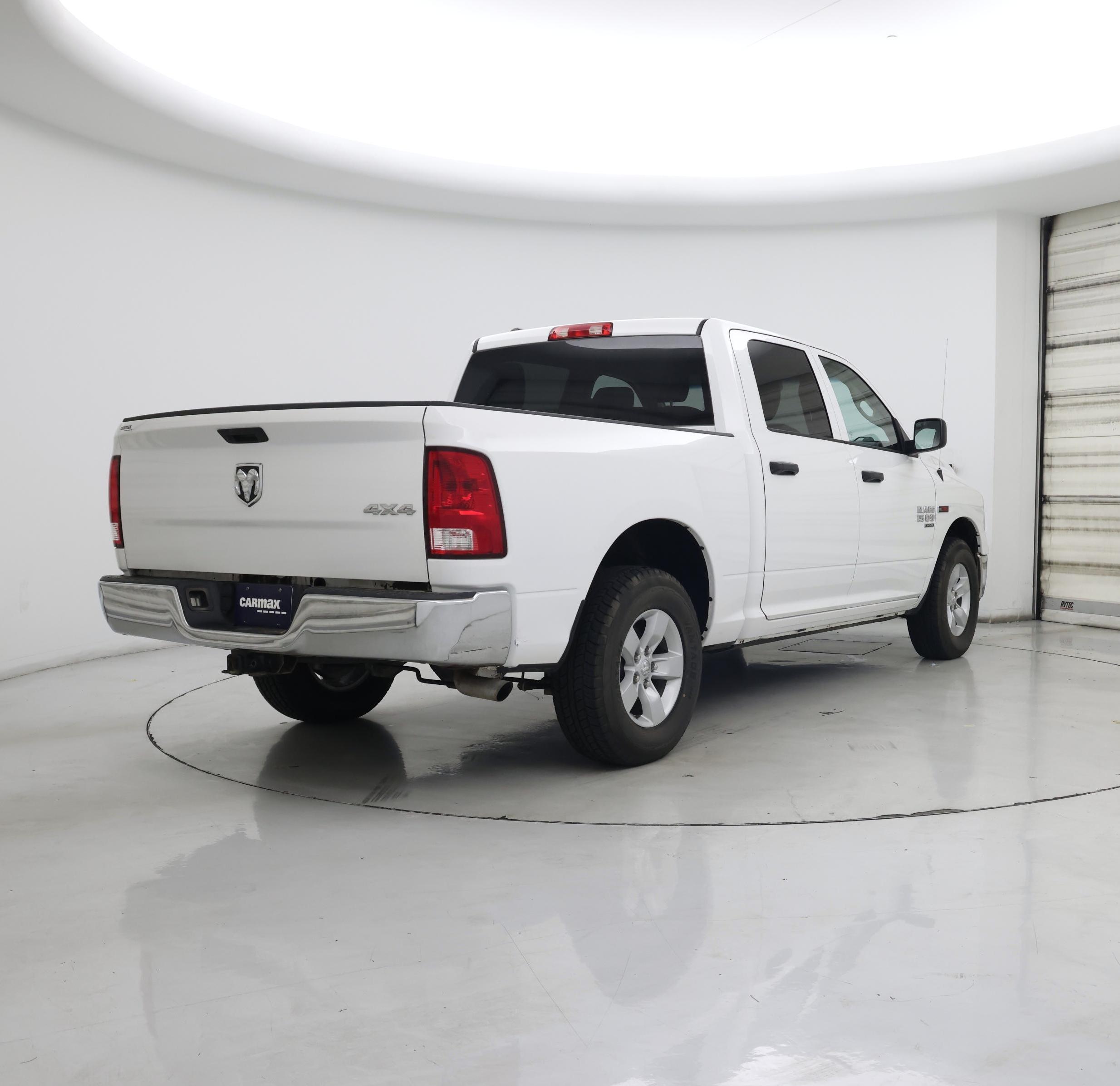 Thumbnail: 2019 RAM 1500 Classic - 8