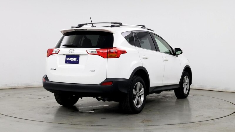 2015 Toyota RAV4 XLE 8