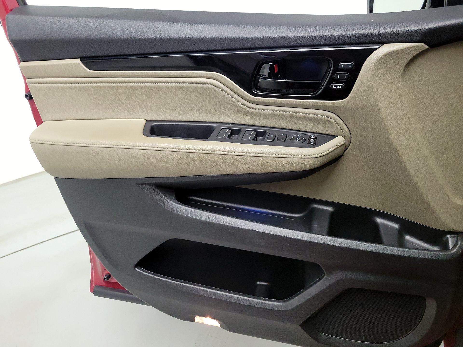 Thumbnail: 2022 Honda Odyssey - 12