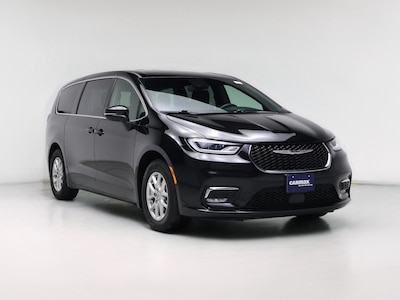 2023 Chrysler Pacifica Touring -
                Schaumburg, IL