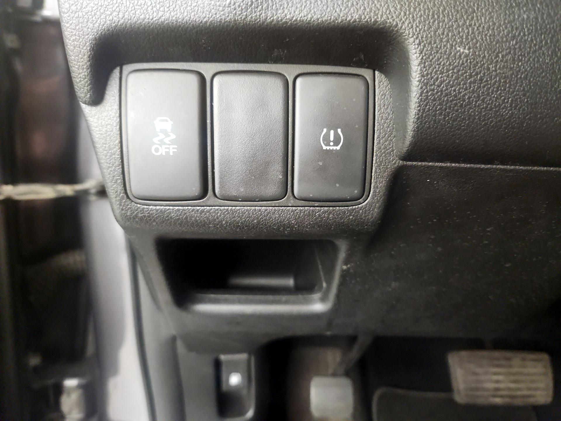 Thumbnail: 2015 Honda CR-V - 13