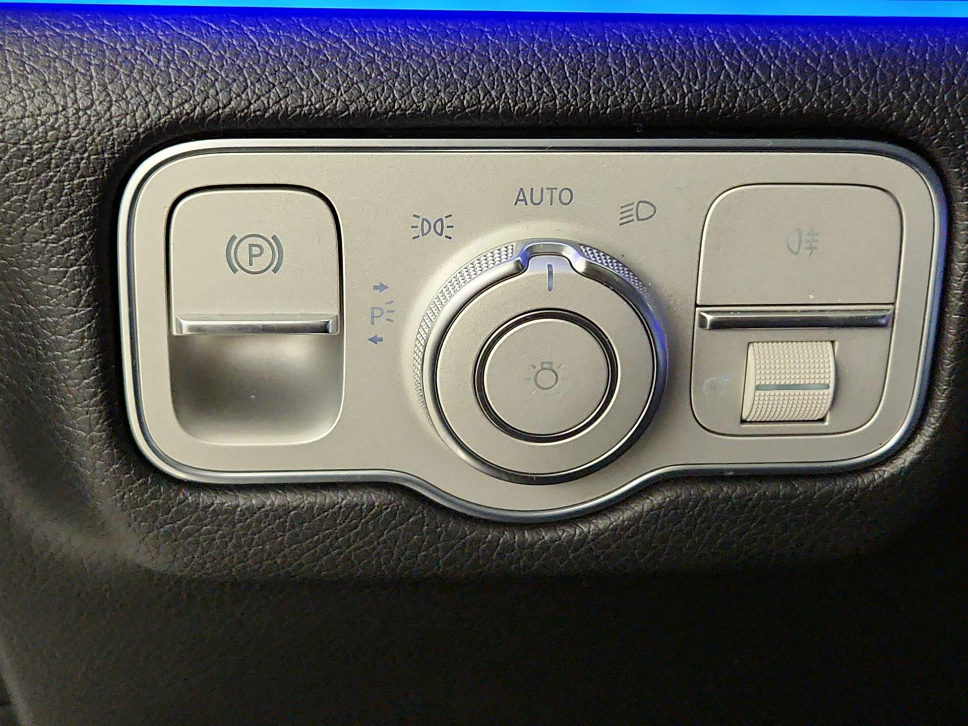 Thumbnail: 2021 Mercedes-Benz GLE - 13