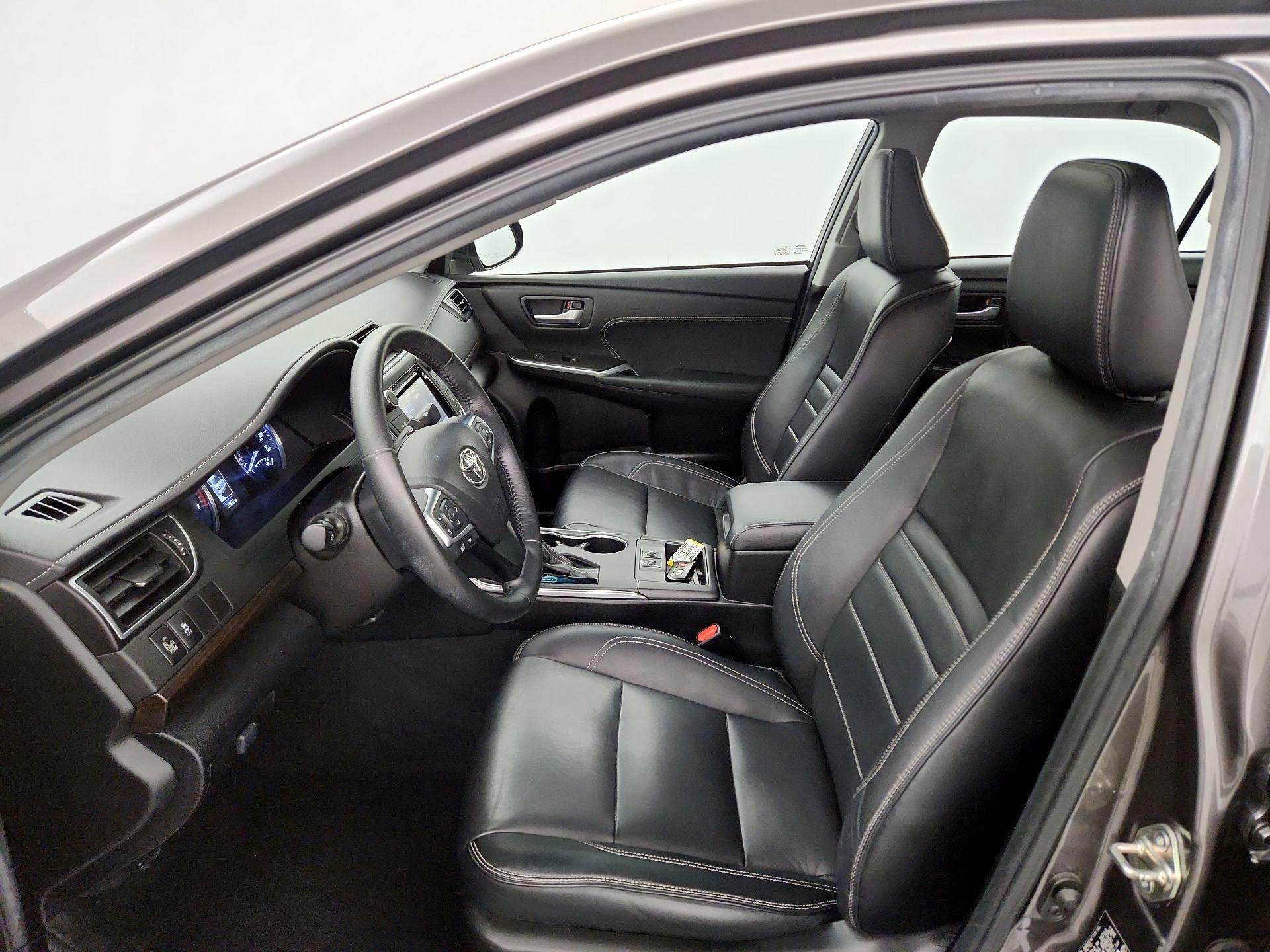 Thumbnail: 2015 Toyota Camry - 11